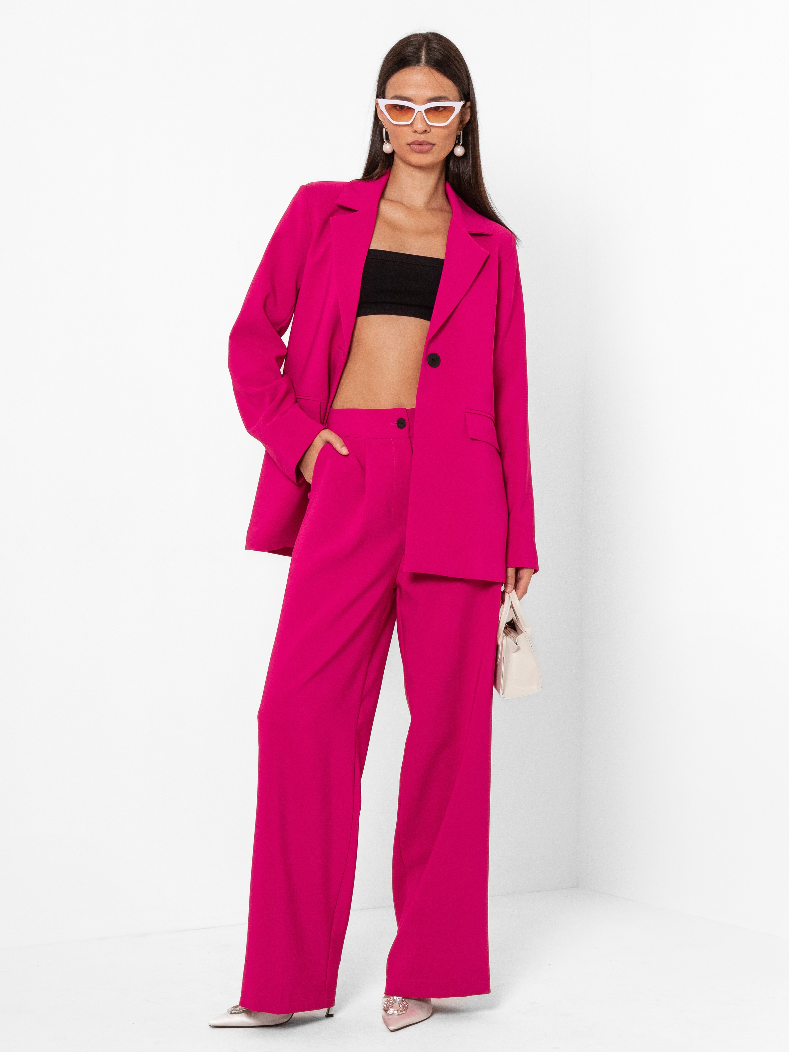 Костюмы женские. Фотостудия для Wildberries Ozon