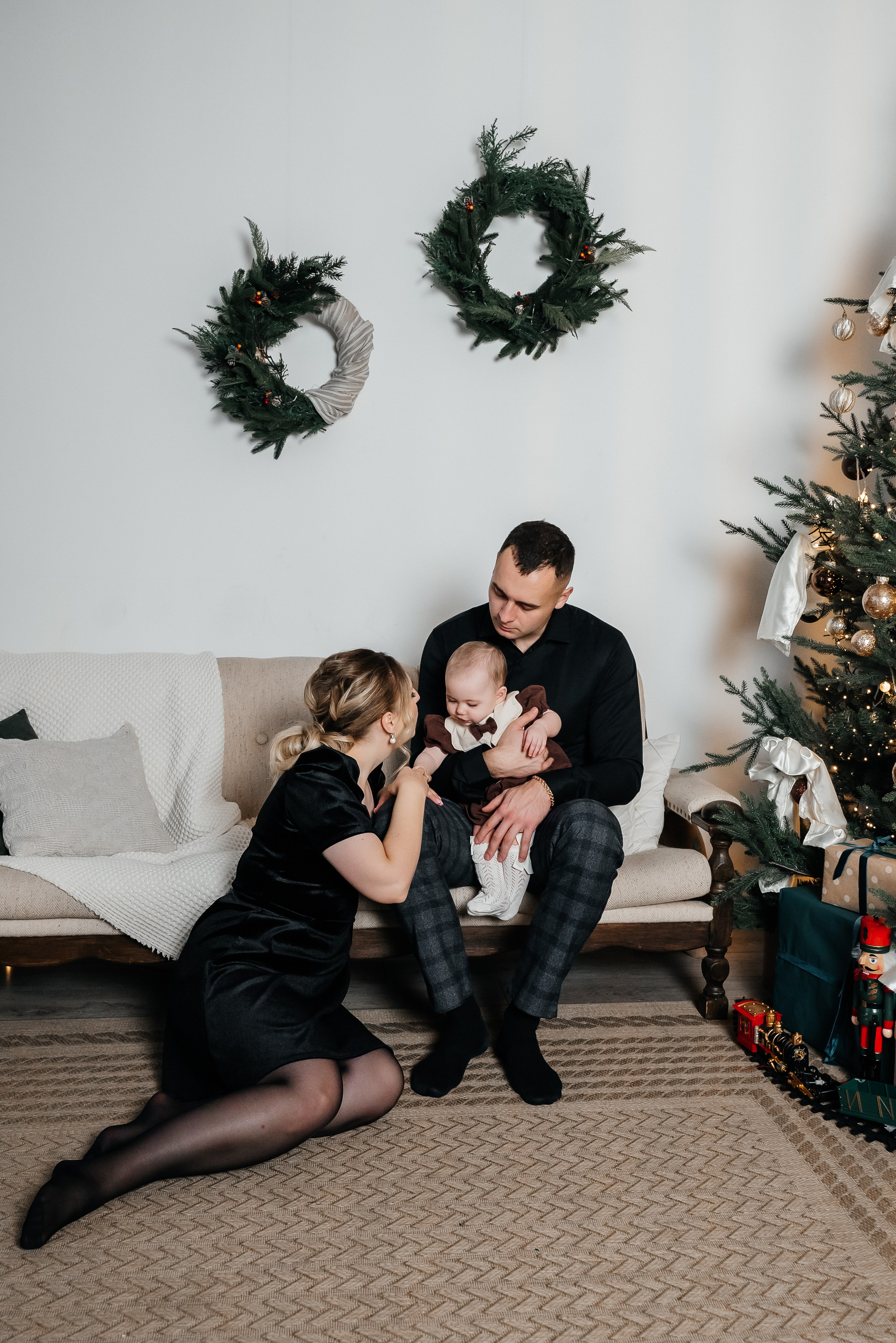 Мама, папа и маленькая принцесса (студия Молоко, зал Милена). Фотограф в Дзержинске Наташа Баева