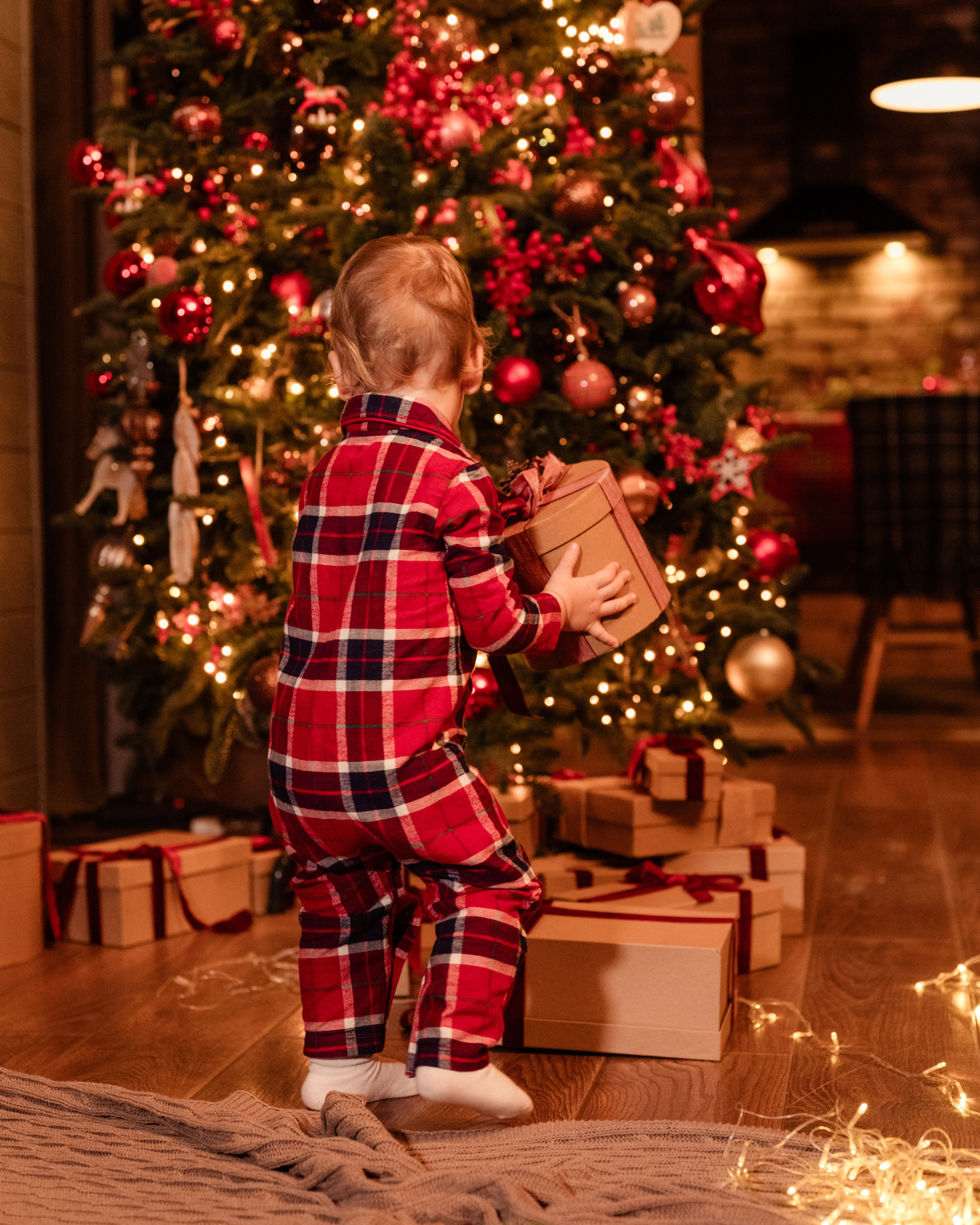 НОВЫЙ ГОД 25/26. Алина Полонейчик, фотограф в Москве в стиле минимализм