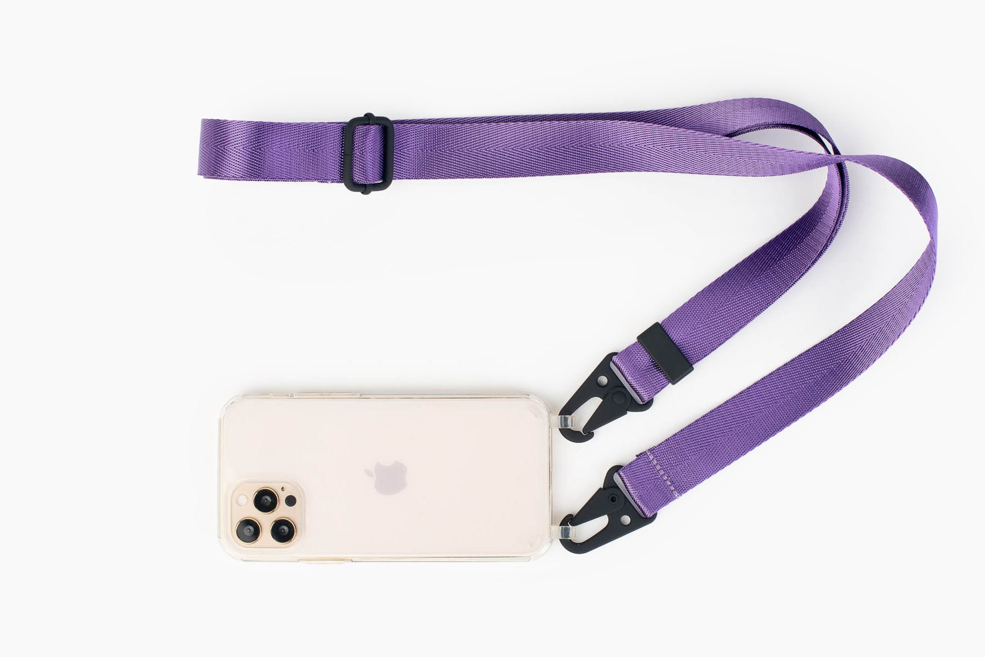 Фиолетовый нейлоновый ремешок для смартфона с карабином на белом фоне
