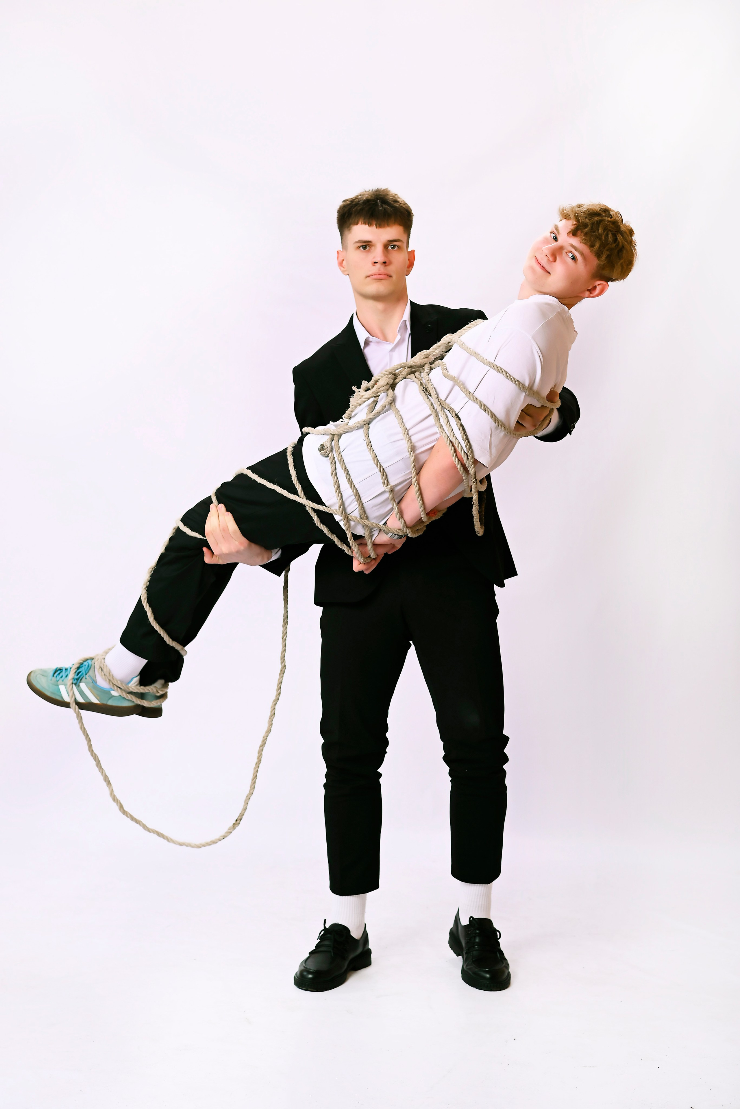 Выпускные альбомы Брянск. Фотостудия выпускных альбомов