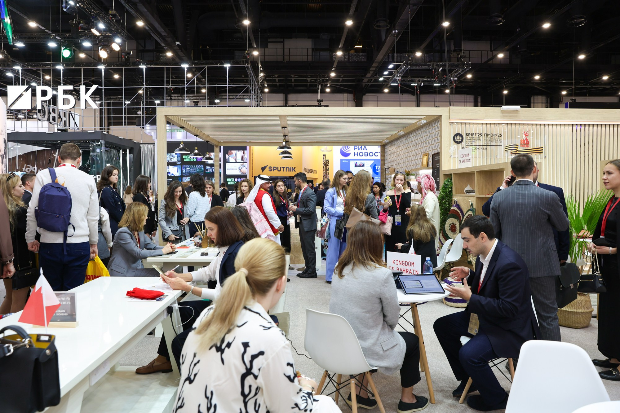 Стенд Королевства Бахрейн на ПМЭФ 2025. Фотограф Дарья Попова