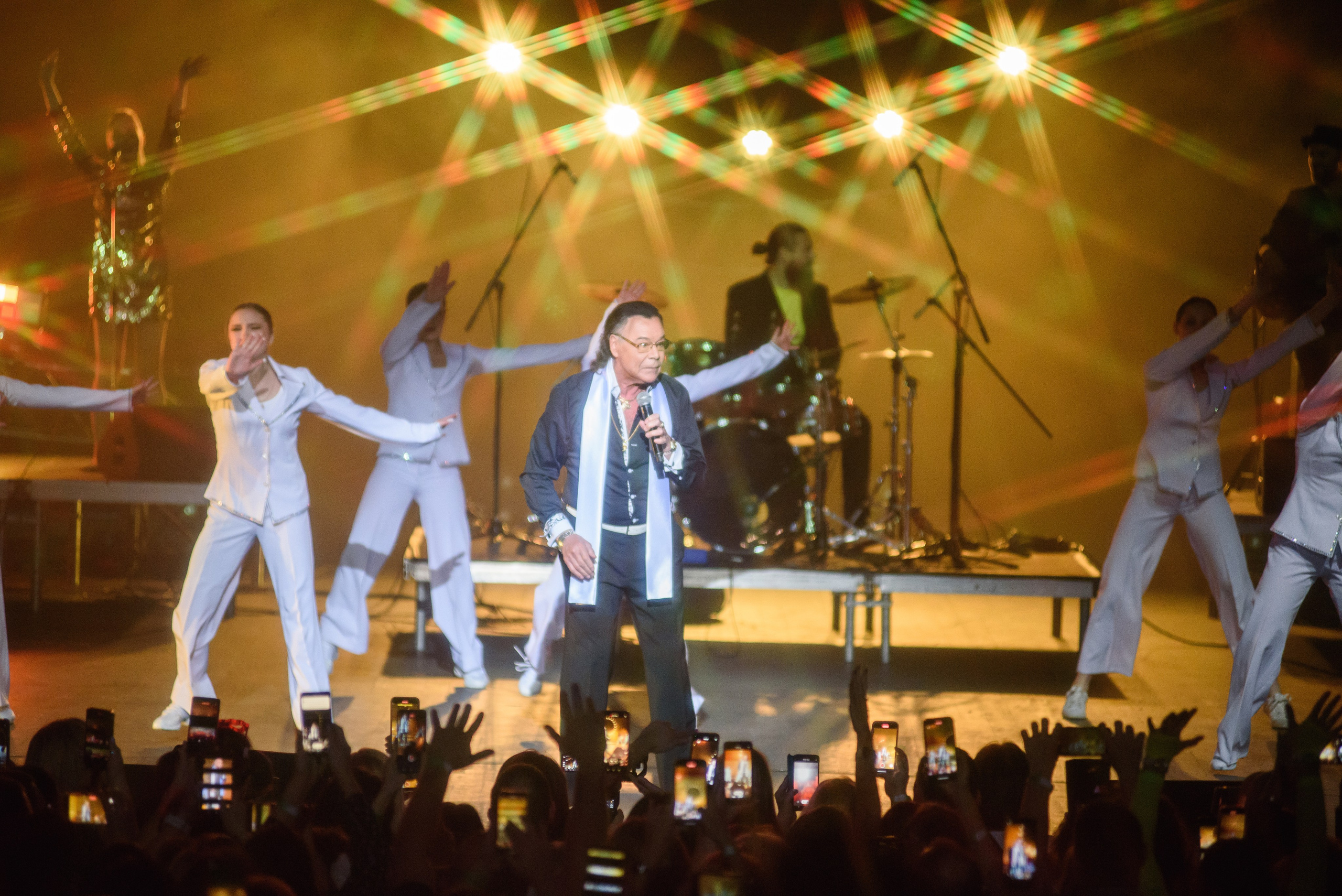 Дискотека 80-90-2000х — «Имена на все времена», Крокус Сити Холл. Бренд-фотограф для экспертов и блогеров в Москве Влада Горбовская