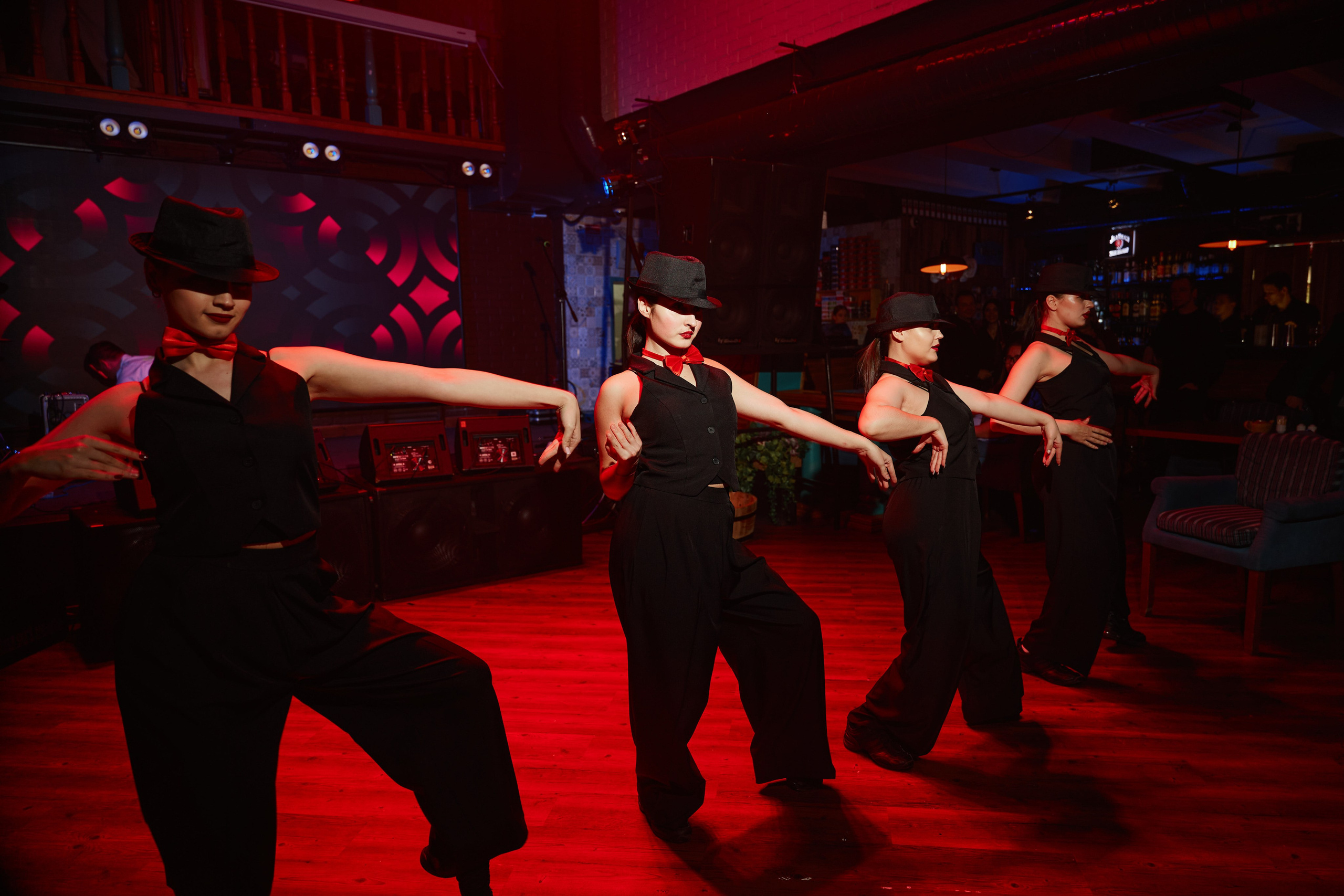 Арт-вечеринка 2026. Фотограф и видеограф в Кургане Леонид Корнильев