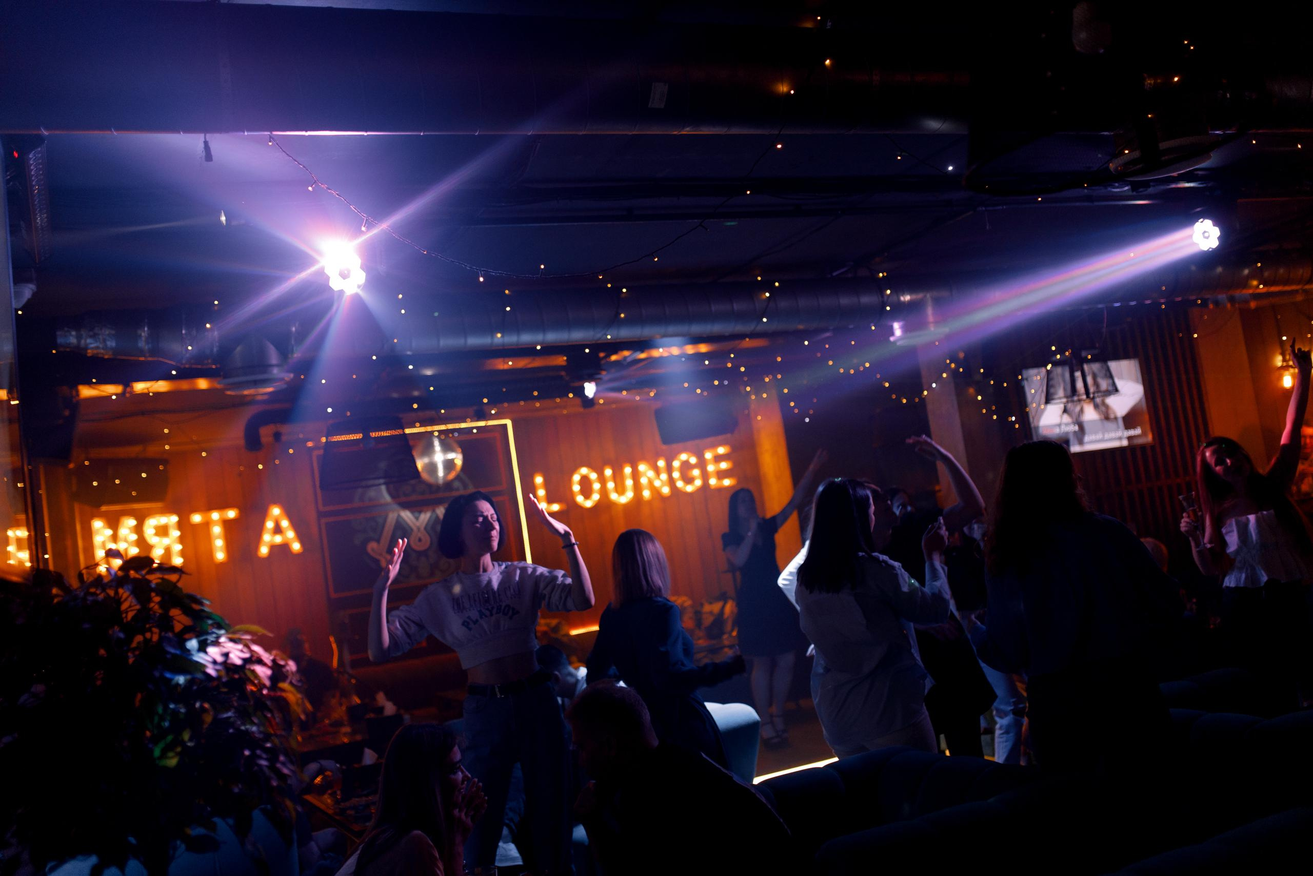 03\06\2023 Караоке в Мяте Спортивная. Мята Спортивная — Кальянная, караоке, бар в Минске