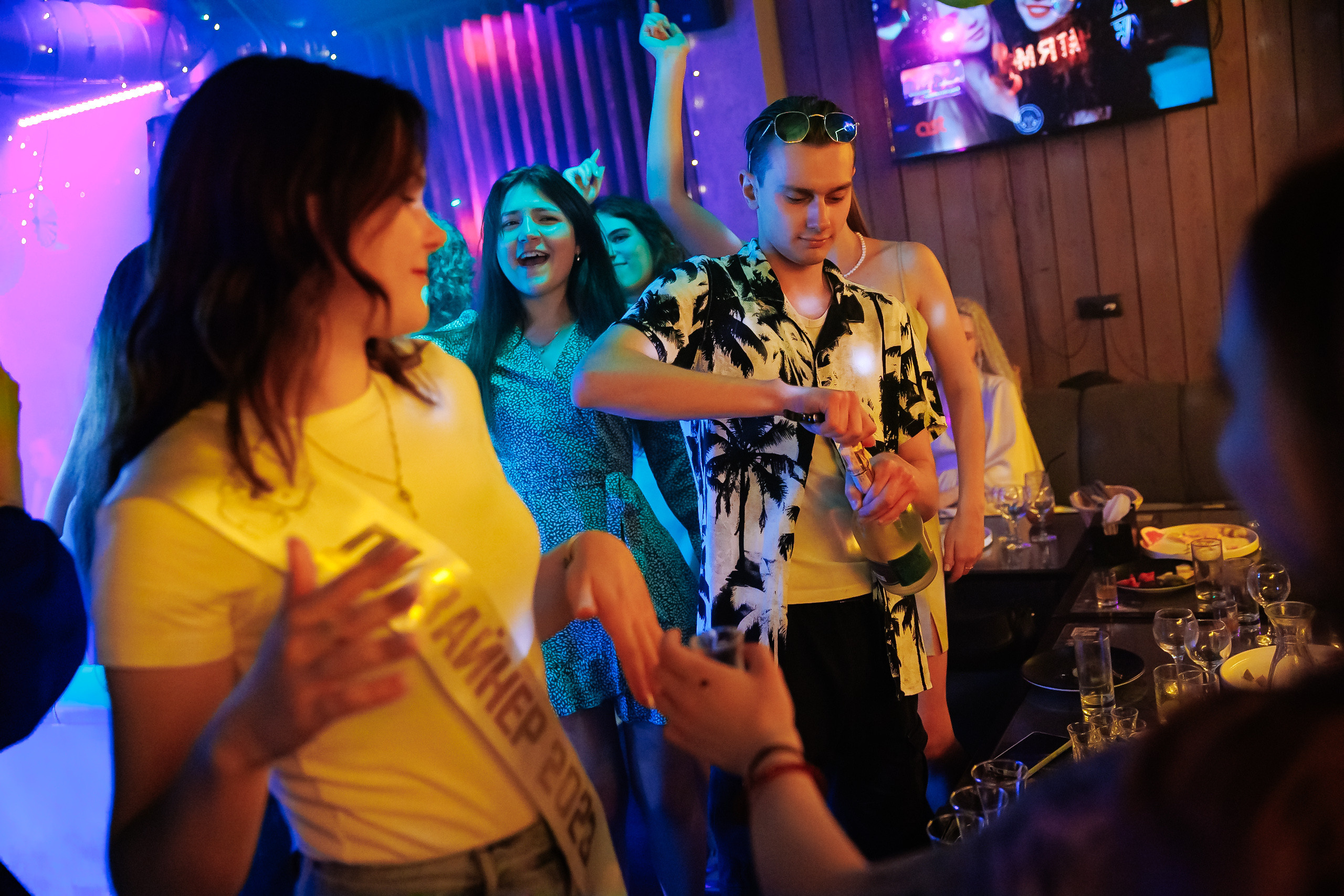 Hawaiian Party 30-06-23. Мята Спортивная — Кальянная, караоке, бар в Минске