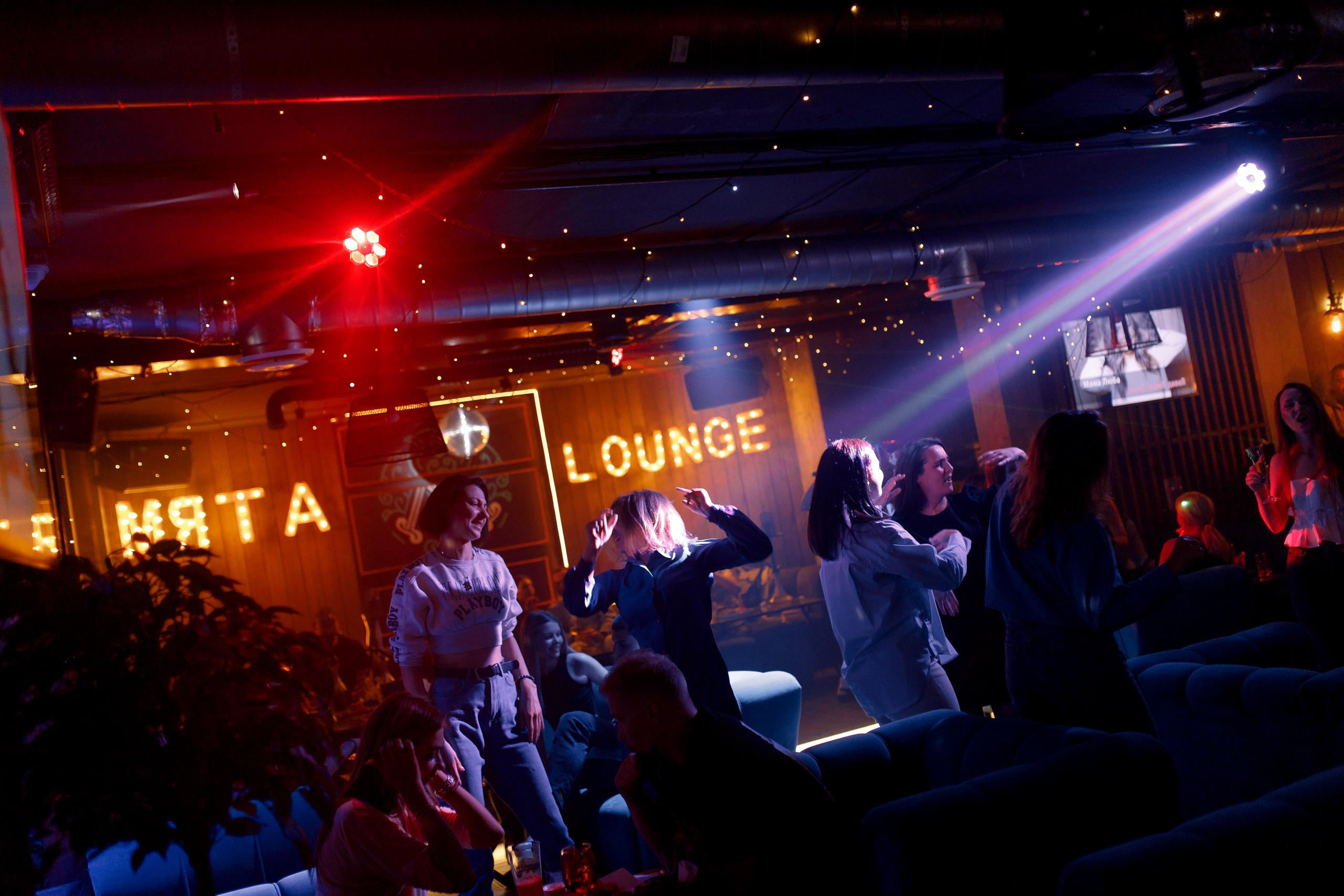 03\06\2023 Караоке в Мяте Спортивная. Мята Спортивная — Кальянная, караоке, бар в Минске