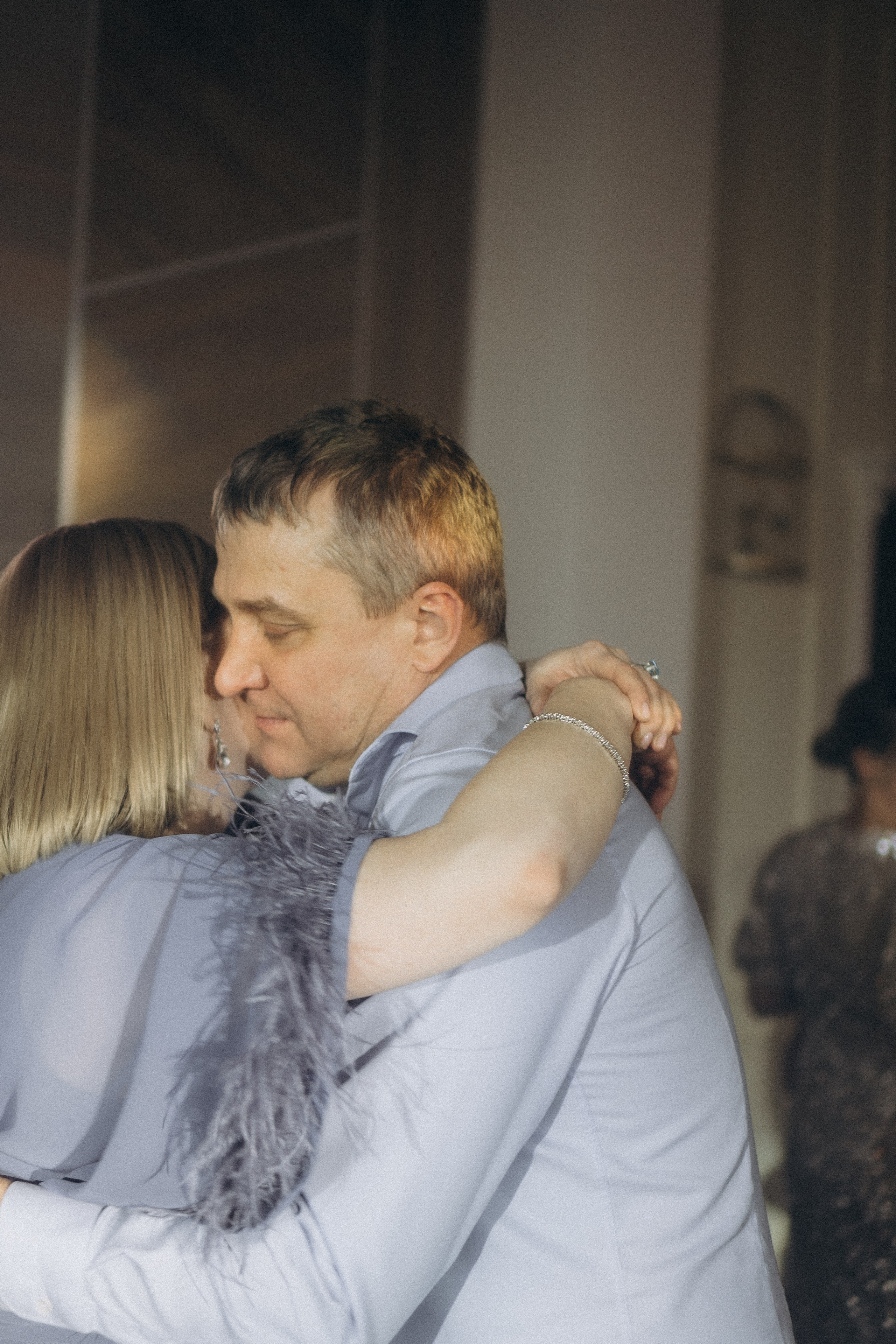 СВАДЕБНАЯ СЬЕМКА СБОРОВ В ОТЕЛЕ И ВЫЕЗД НА ЦЕРЕМОНИЮ (СНЯТО В СИБИРЕ В НИЖНЕВАРТОВСКЕ). Профессиональный фотограф, Санкт-Петербург — Виктория Богомолова