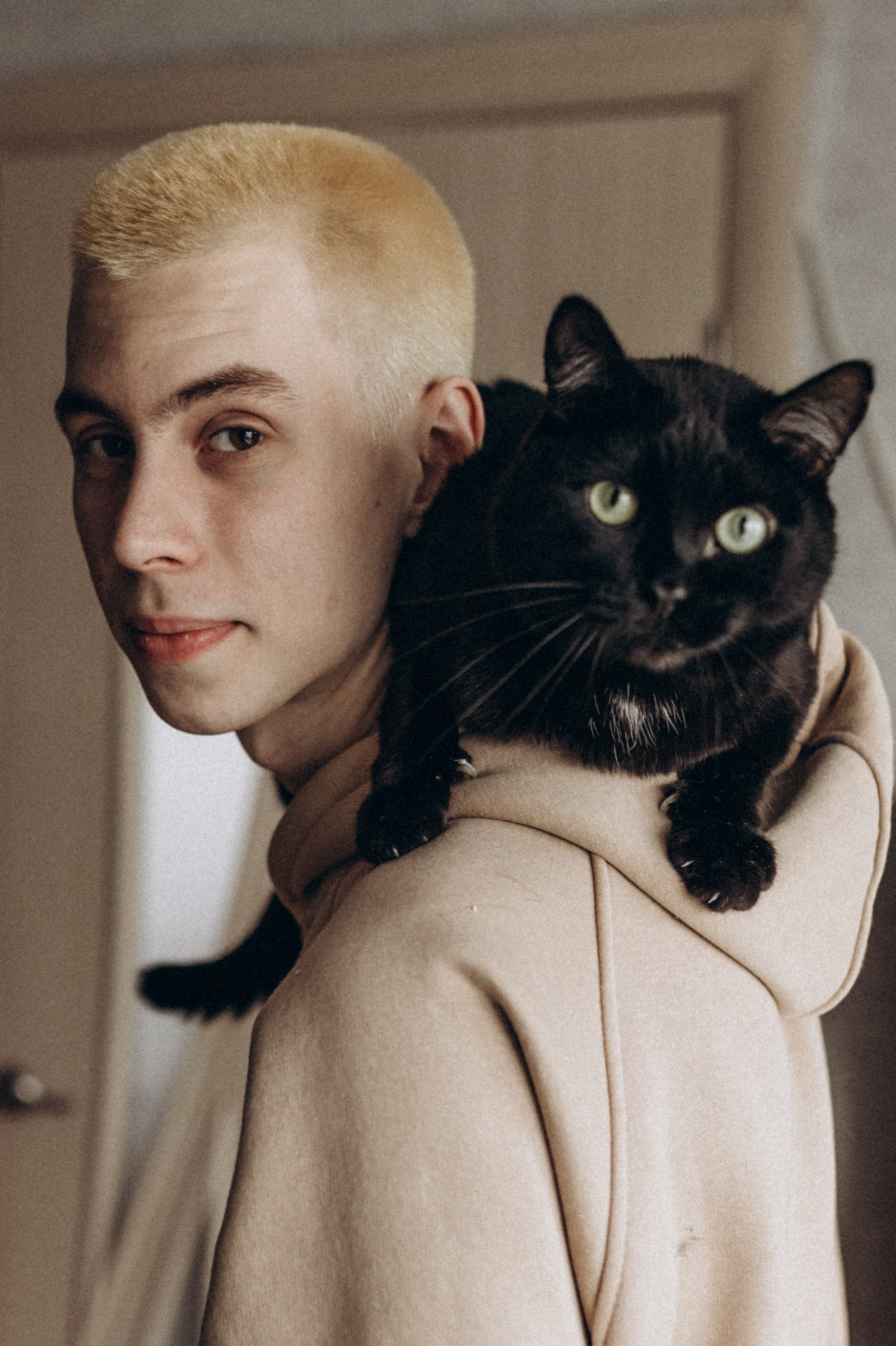 Матвей и Полина, а также кот и собака. Семейный фотограф lifestyle в Новосибирске Елена Шпилевая