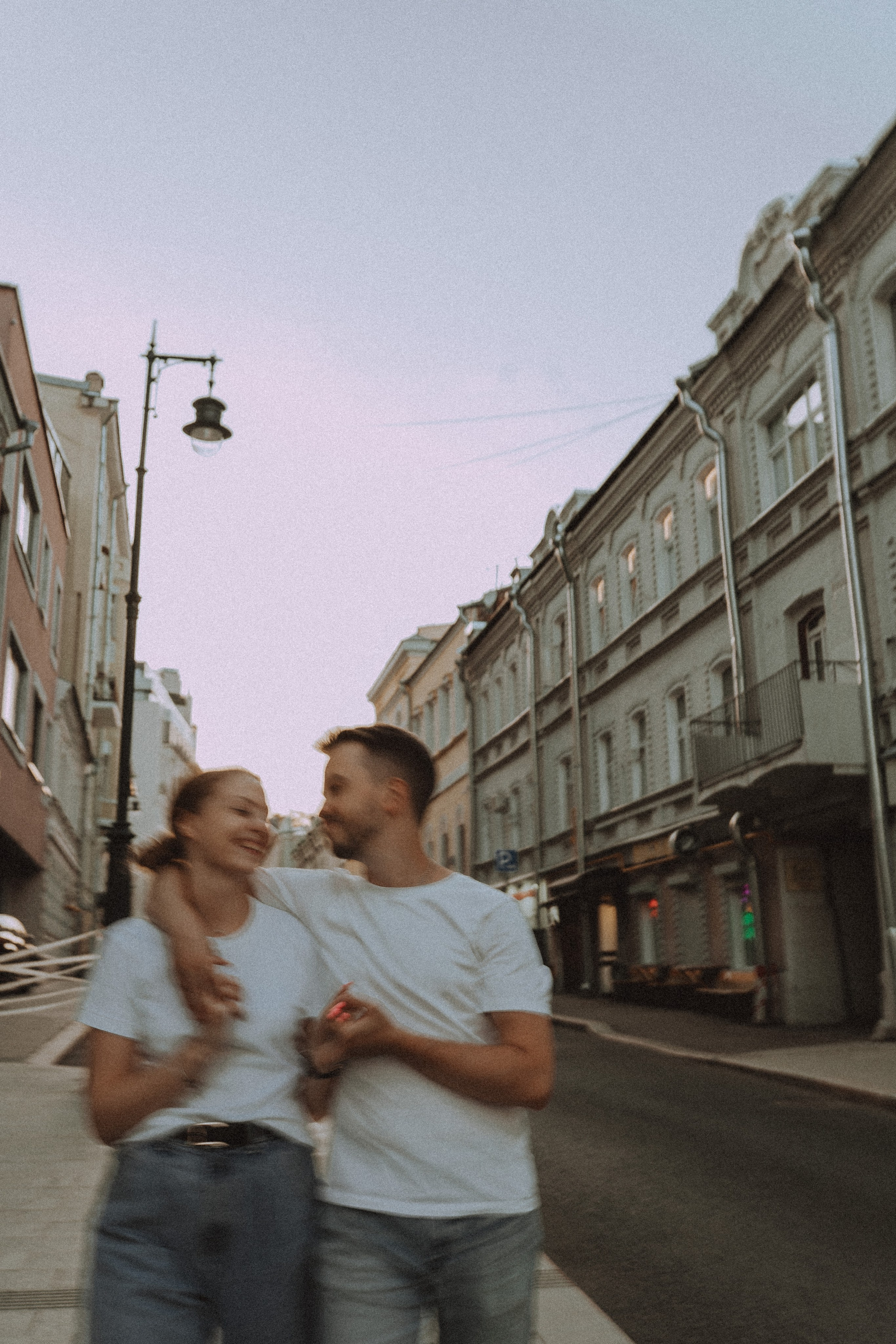 Двое в центре города. Семейный и свадебный фотограф в Москве Оксана Гапеева