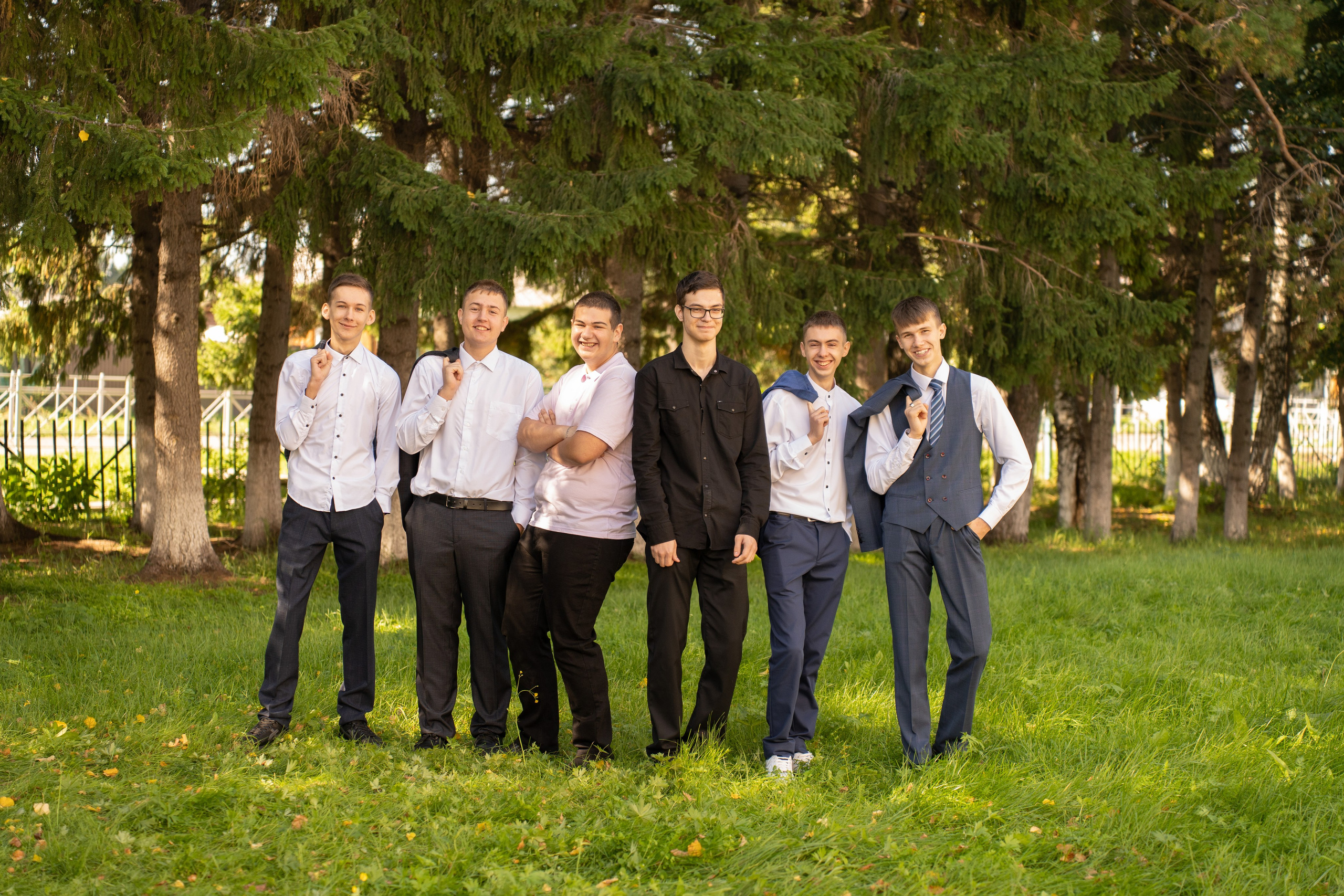 СШ № 1 Седельниково 11класс 2024 г. Фотограф и видеограф Павел Серобабов