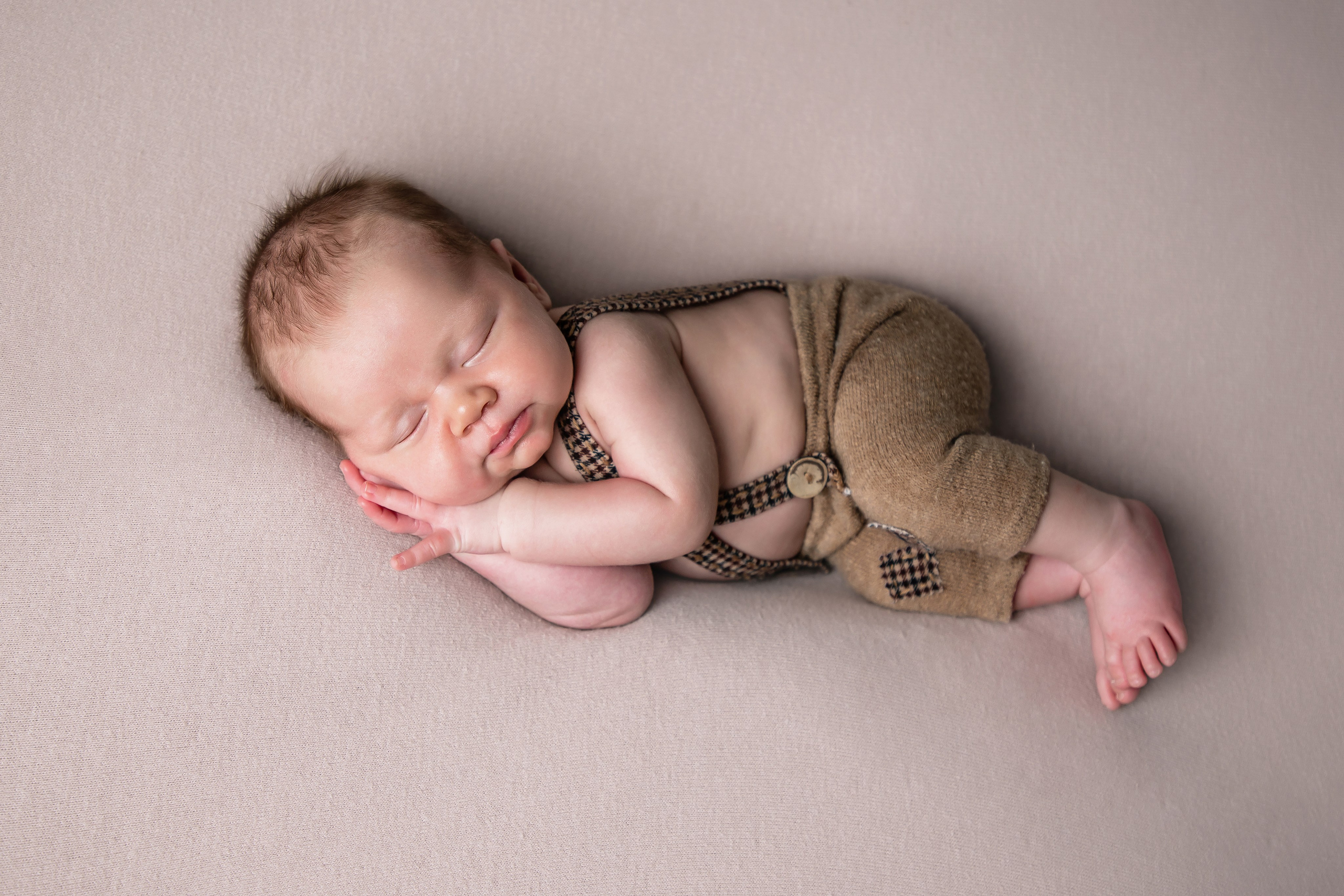 Фотограф новорожденных в Санкт-Петербурге Юлия Резепина