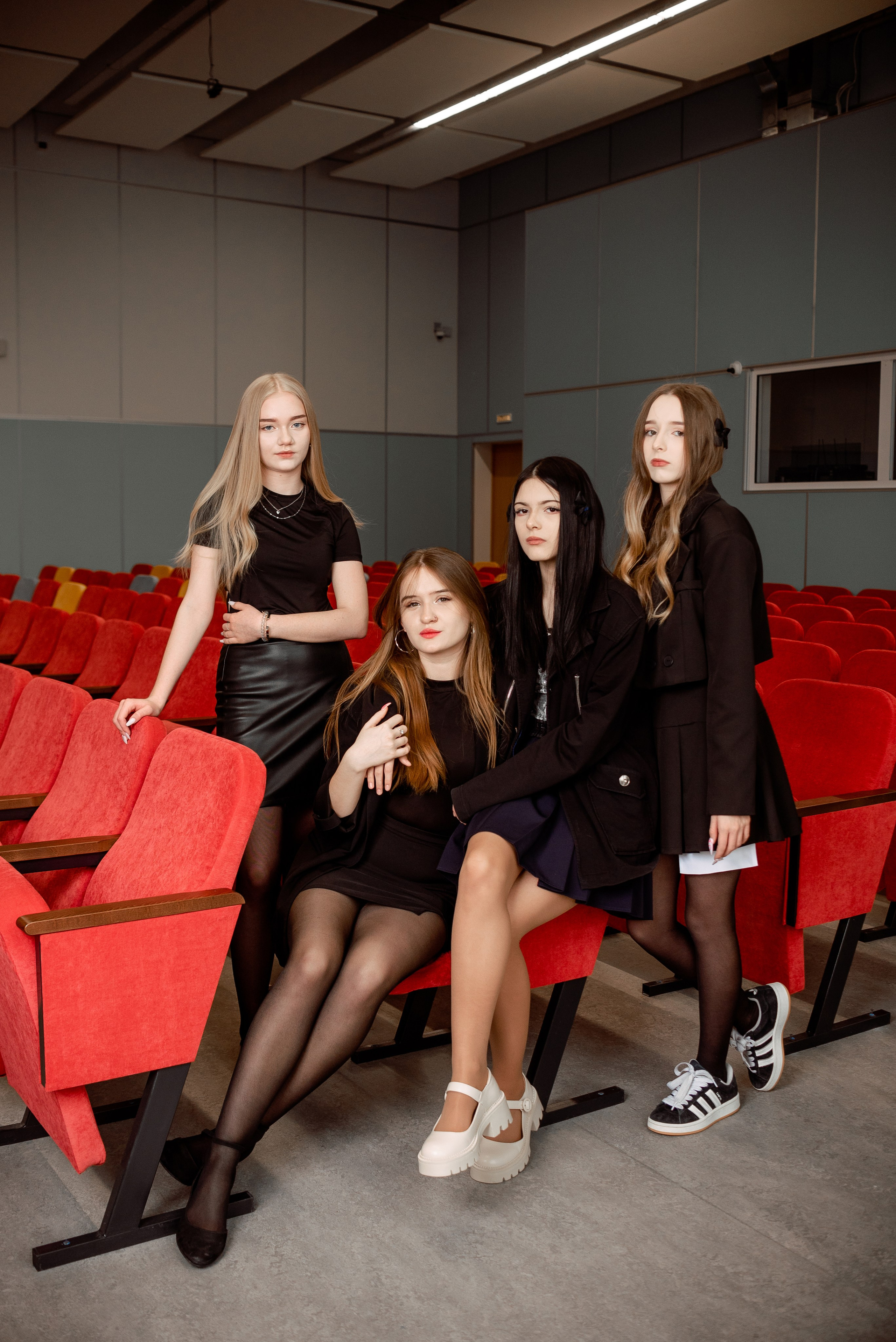 Старшие классы. Выпускные альбома Москва и Московская область