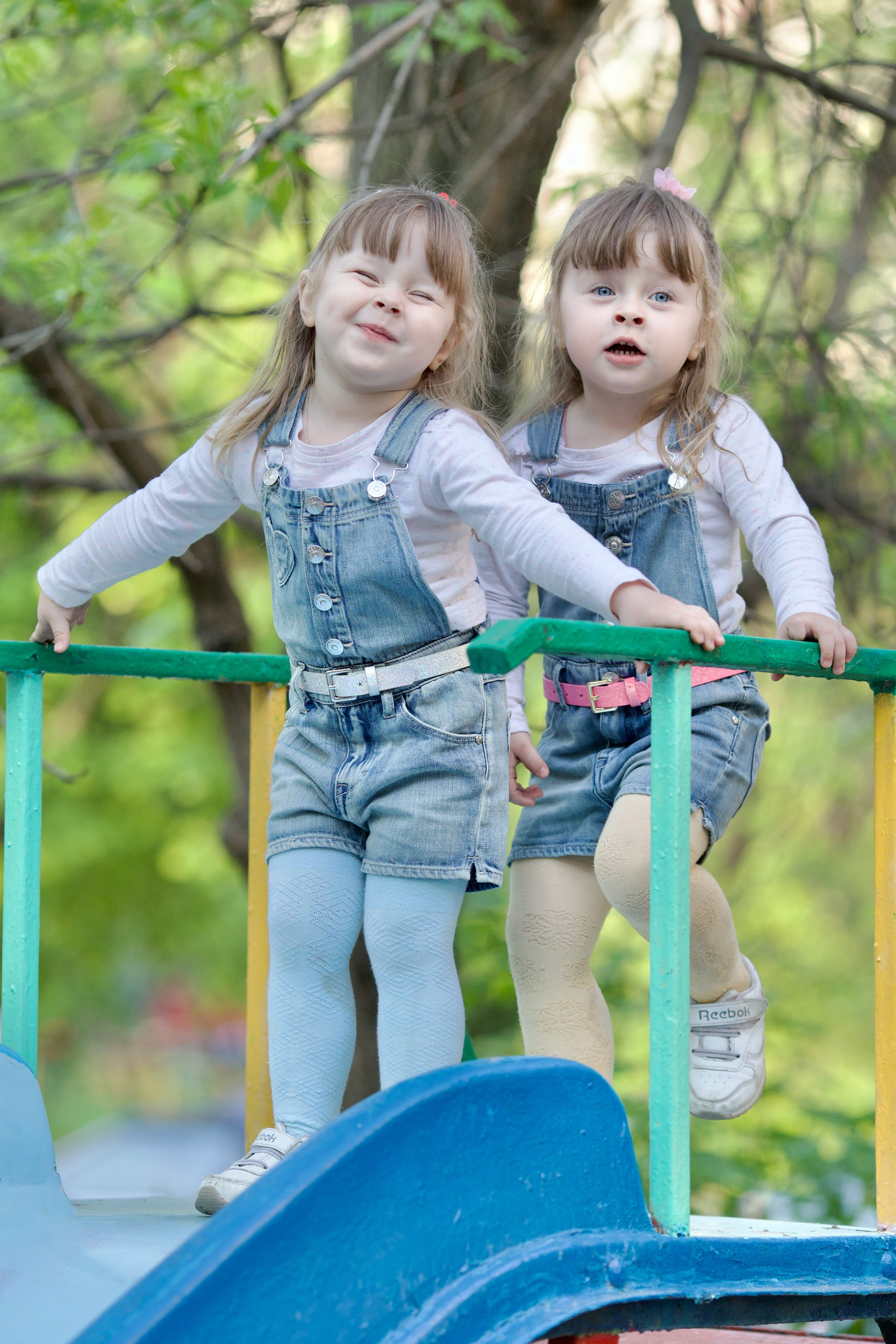 фото близняшек