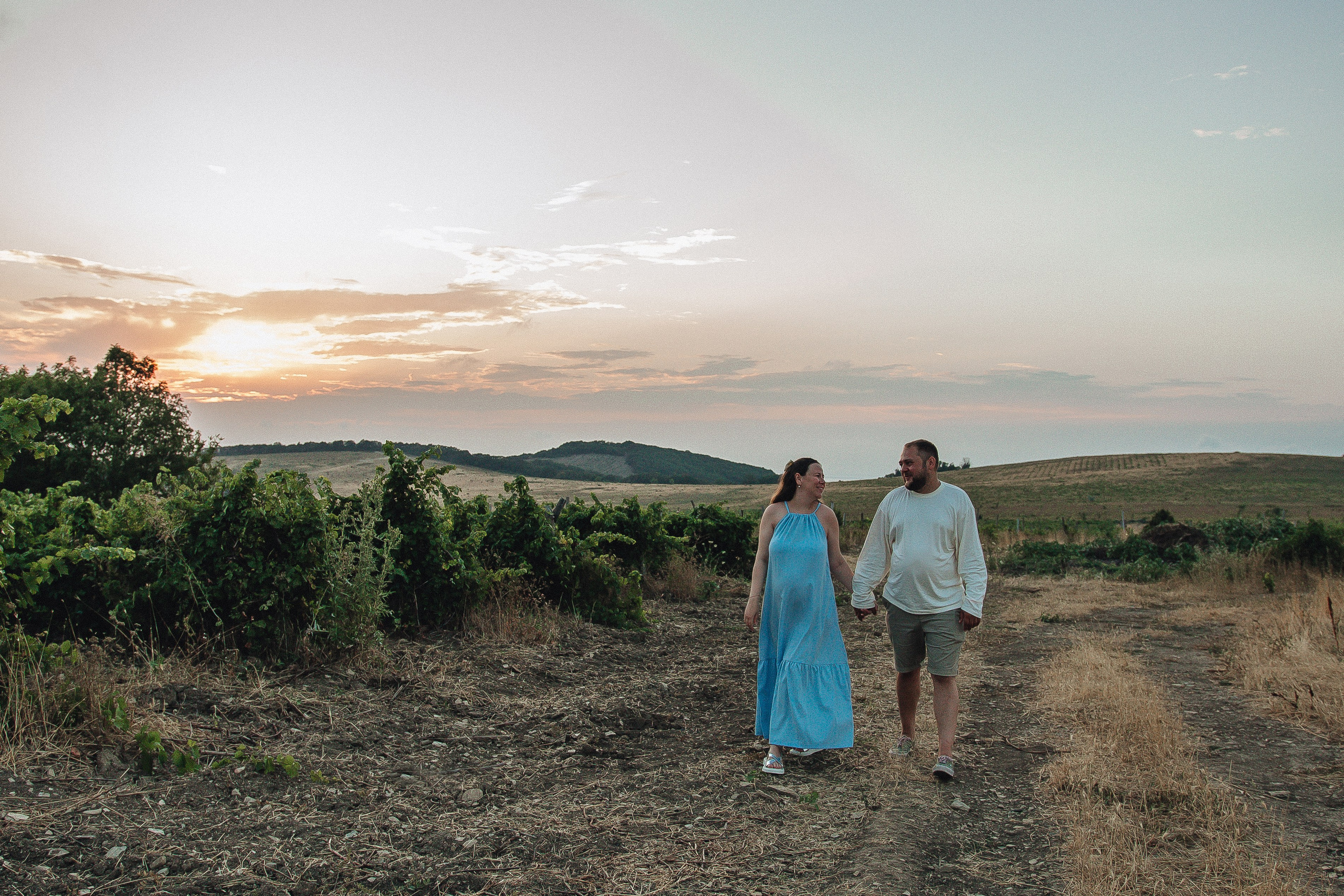 Антон и Мария — виноградная лоза Гай-Кодзора. Семейный фотограф Новороссийск, Анапа, Геленджик — Юлия Давыдова