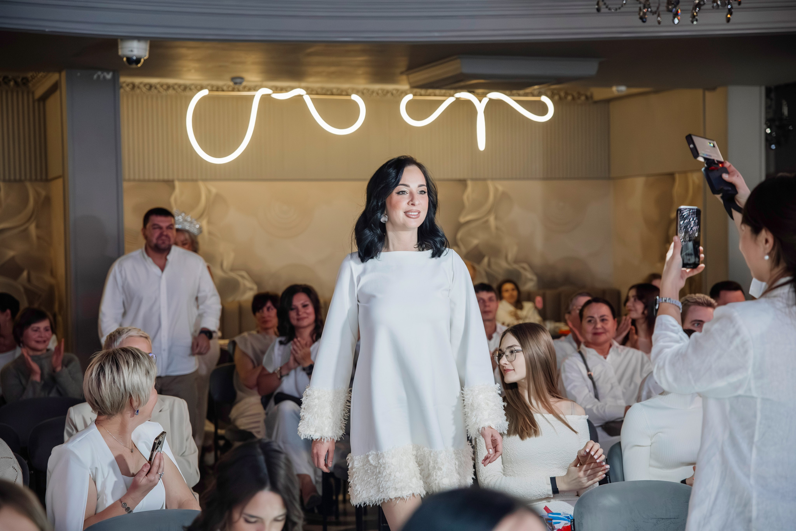 Мисс и Миссис Бизнес Иркутск 2026 — Открытие. Свадебный фотограф в Иркутске Бобылев Никита