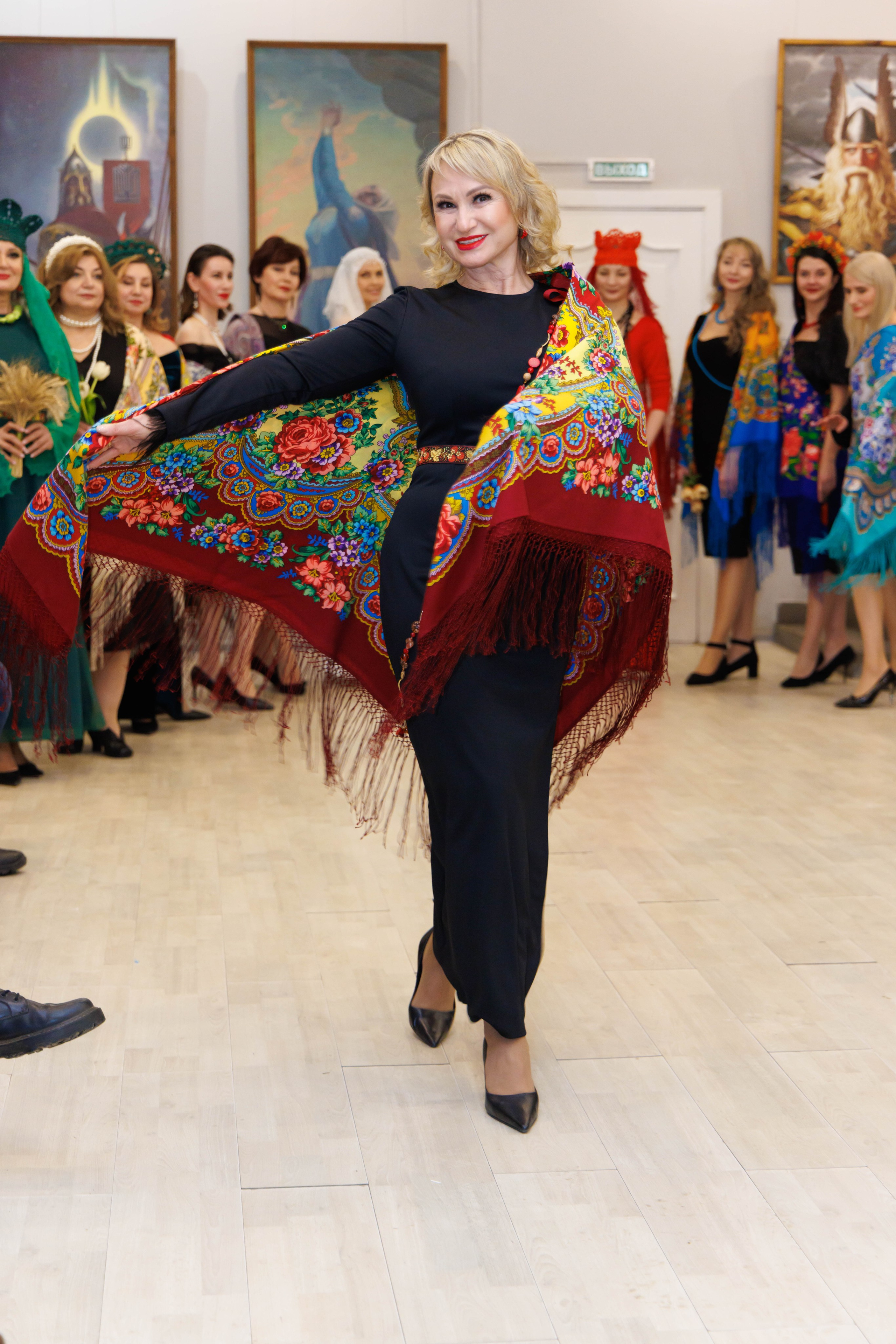 Показ в Музее славянской культуры, 2025. Коллекционер и искусствовед Олеся Ястребова