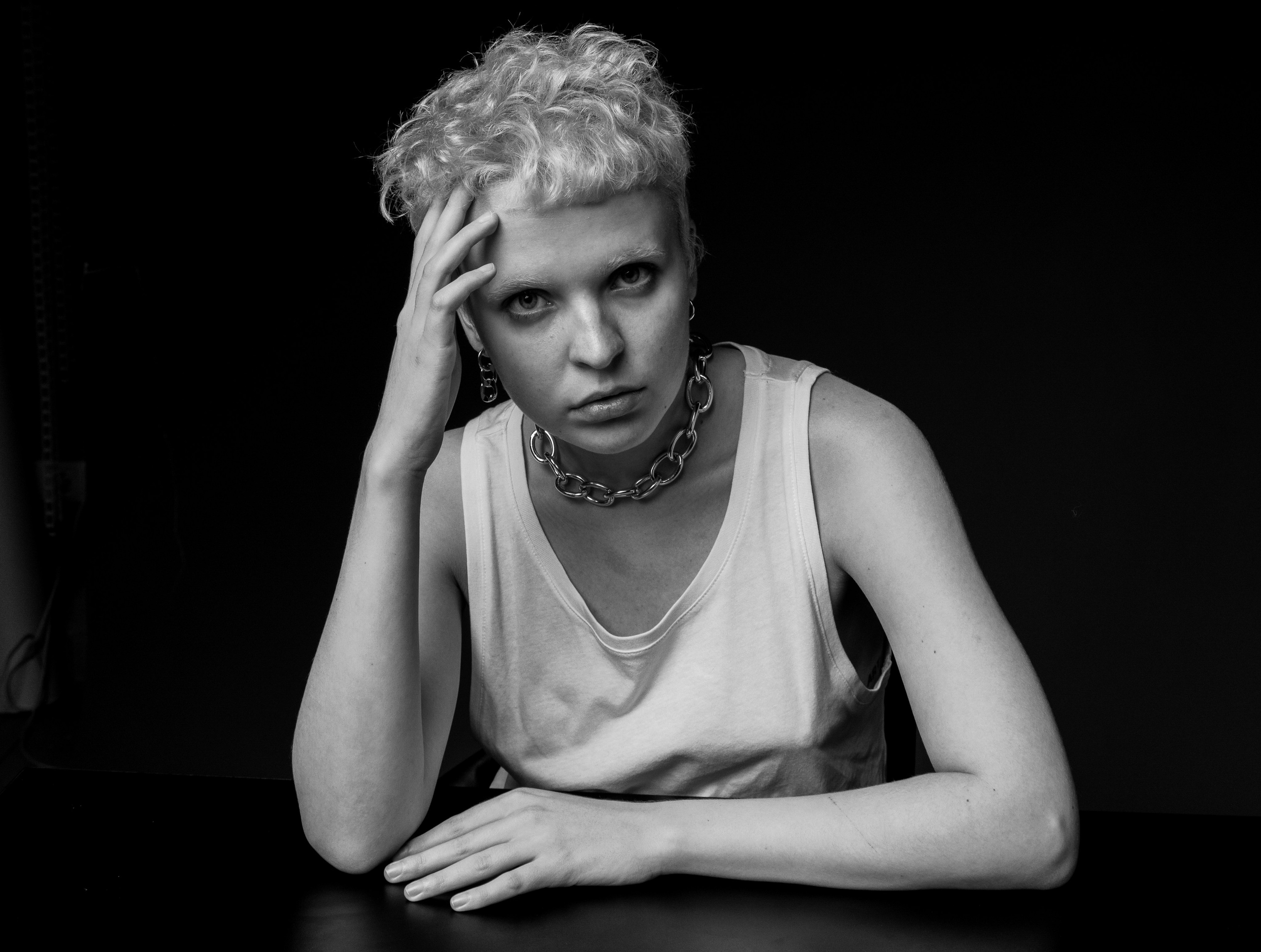 Эмоциональный портрет в Краснодаре. AI Фотограф Краснодар: мужские и женские фотосессии, стилизация съемки. Нейро-фотосессии онлайн