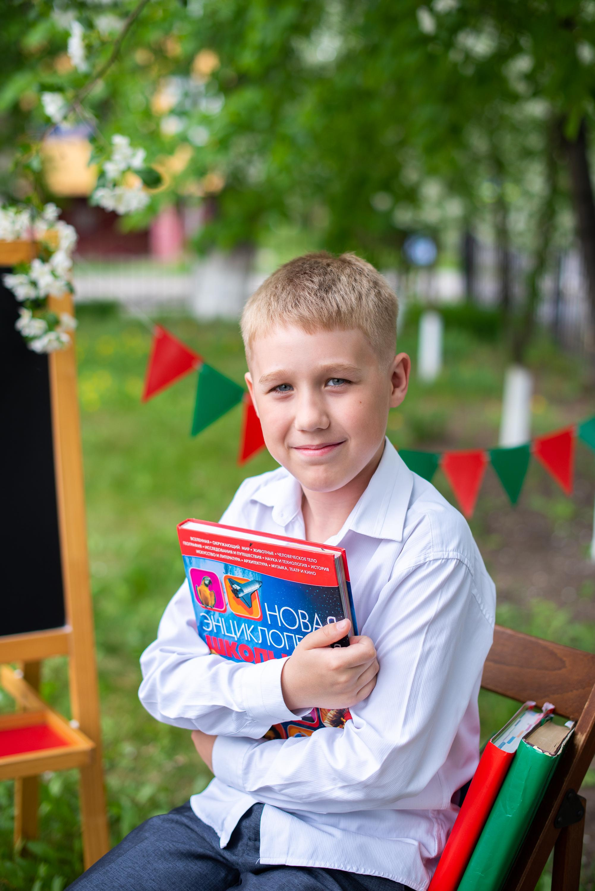 Фотопроект «День знанаий». Фотограф. Выпускные альбомы в Барнауле