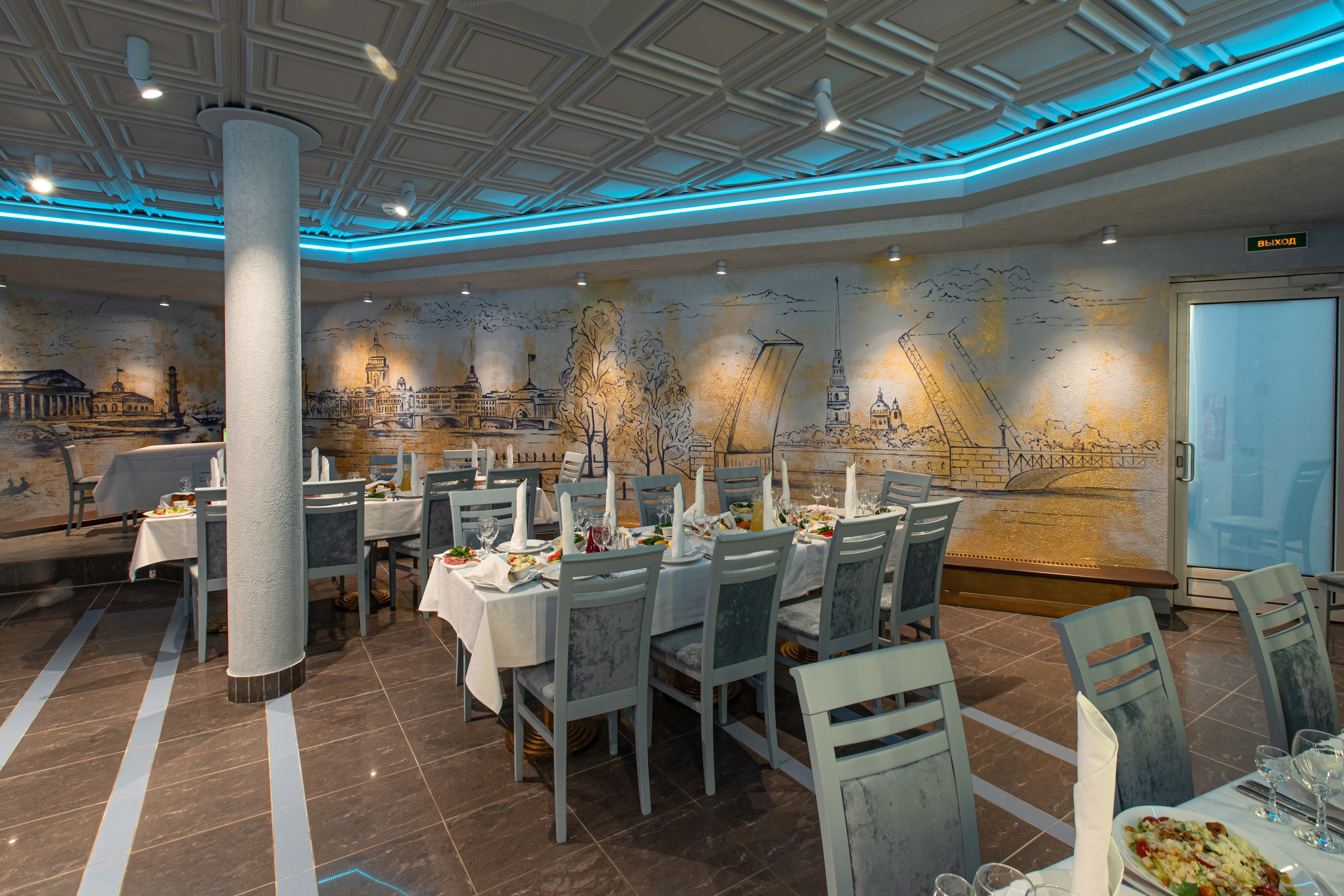 Банкетный зал при отеле «Нептун». Фотограф Махлаева Виктория/Санкт-Петербург