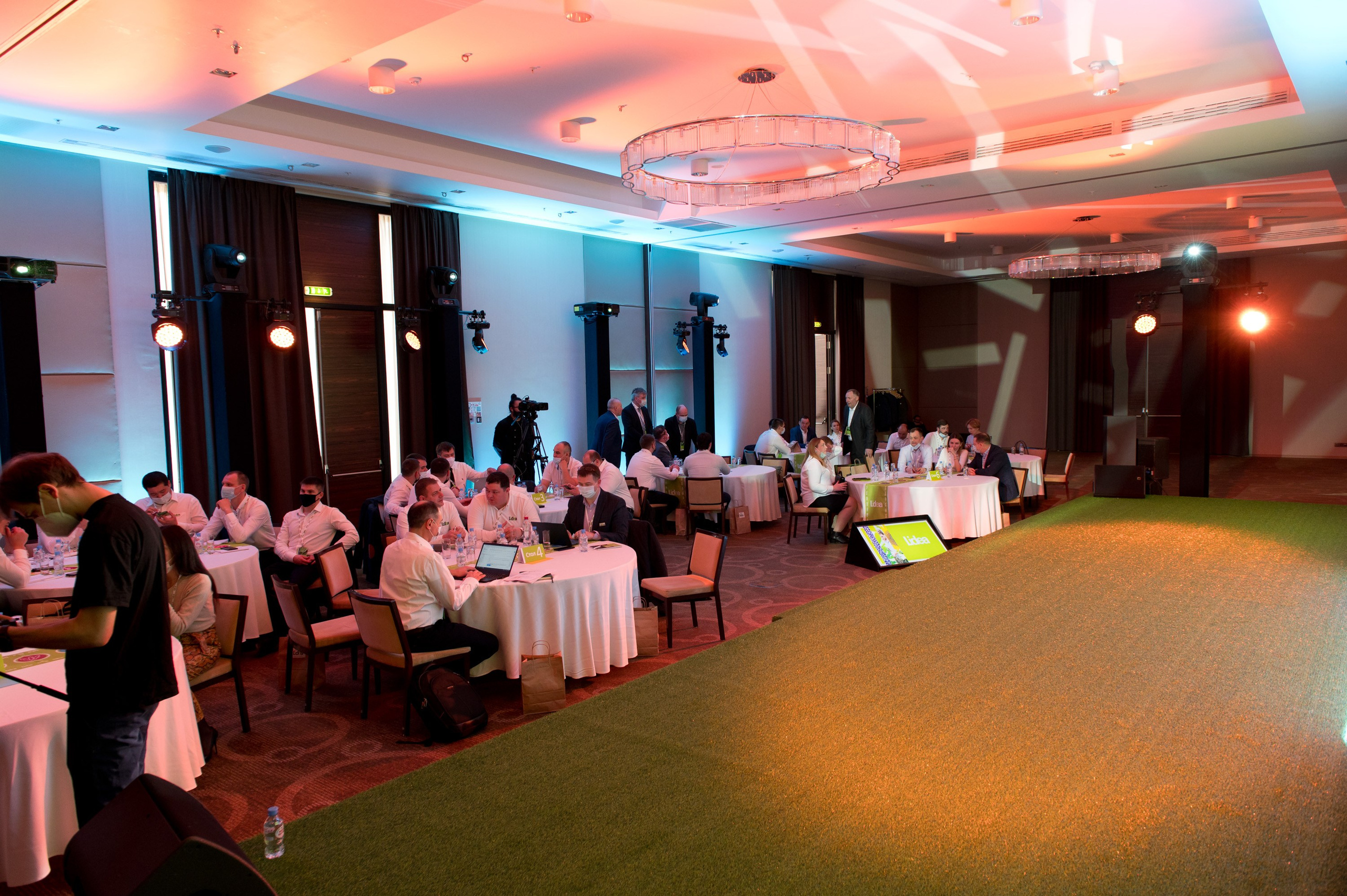 Конференция Lidea. Репортажный фотограф и видеограф Слава Думчев. Тимбилдинги, отчетники, корпоративы