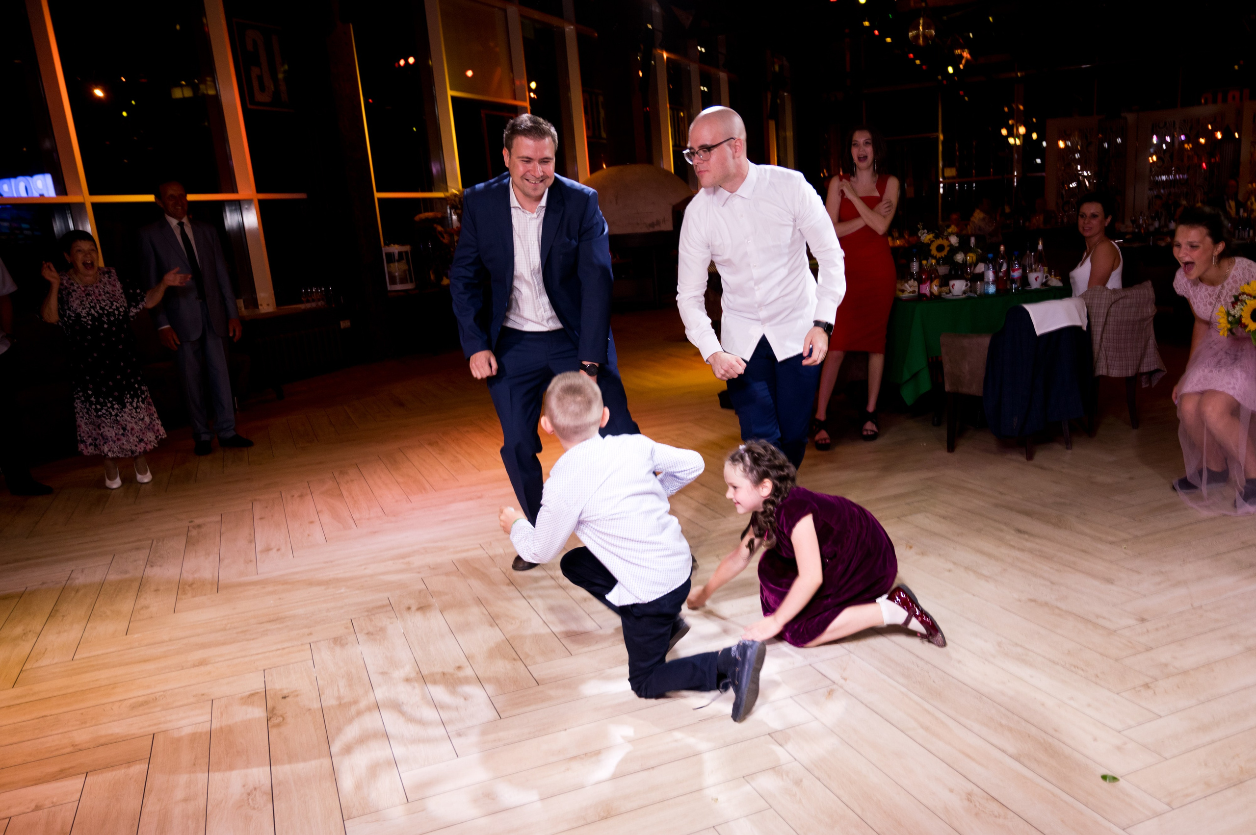 Свадьба Миша и Юля. Репортажный фотограф и видеограф Слава Думчев. Тимбилдинги, отчетники, корпоративы