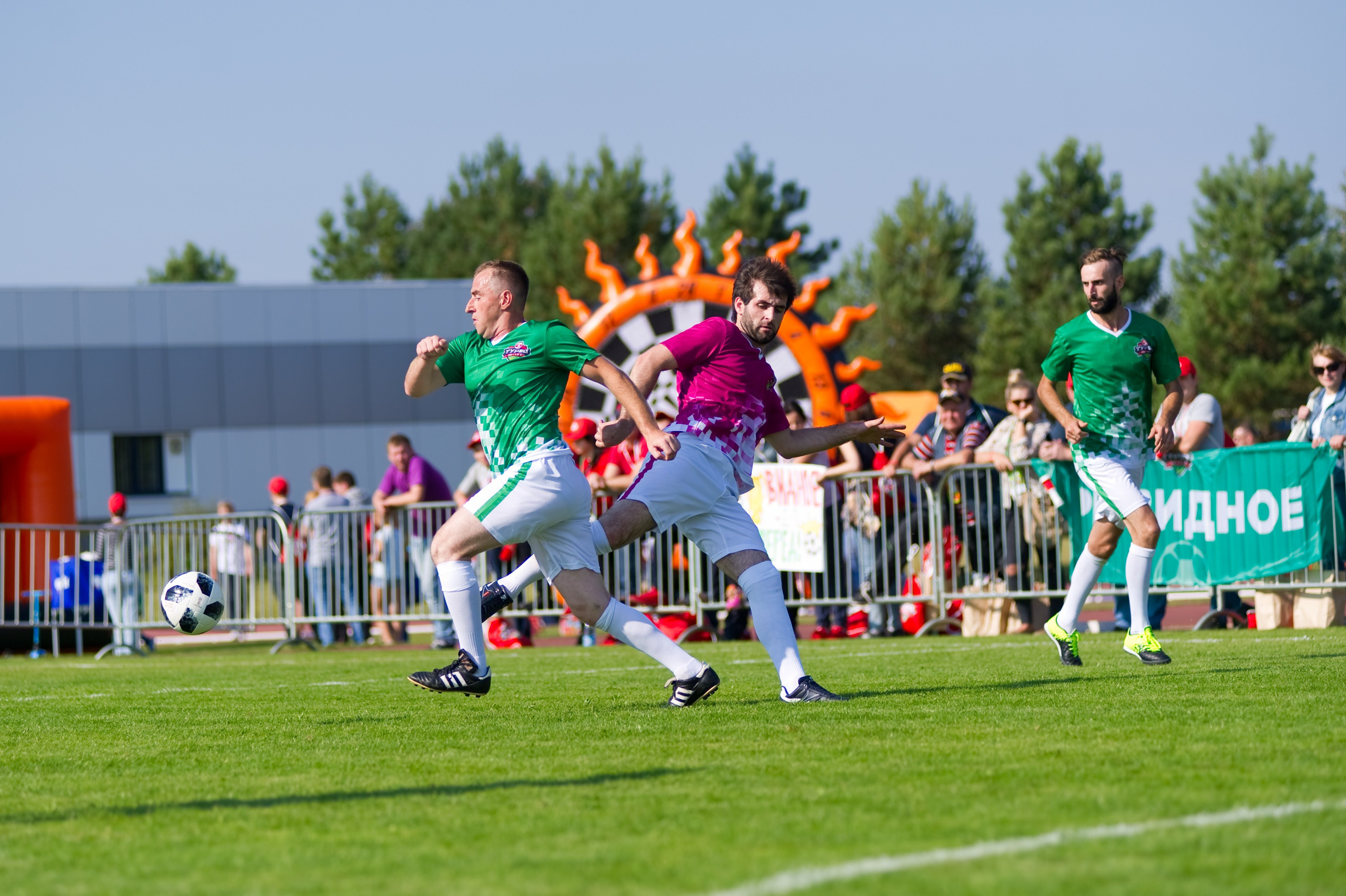 Турбофутбол (корпоративное соревнование «Пятерочки»). Репортажный фотограф и видеограф Слава Думчев. Тимбилдинги, отчетники, корпоративы