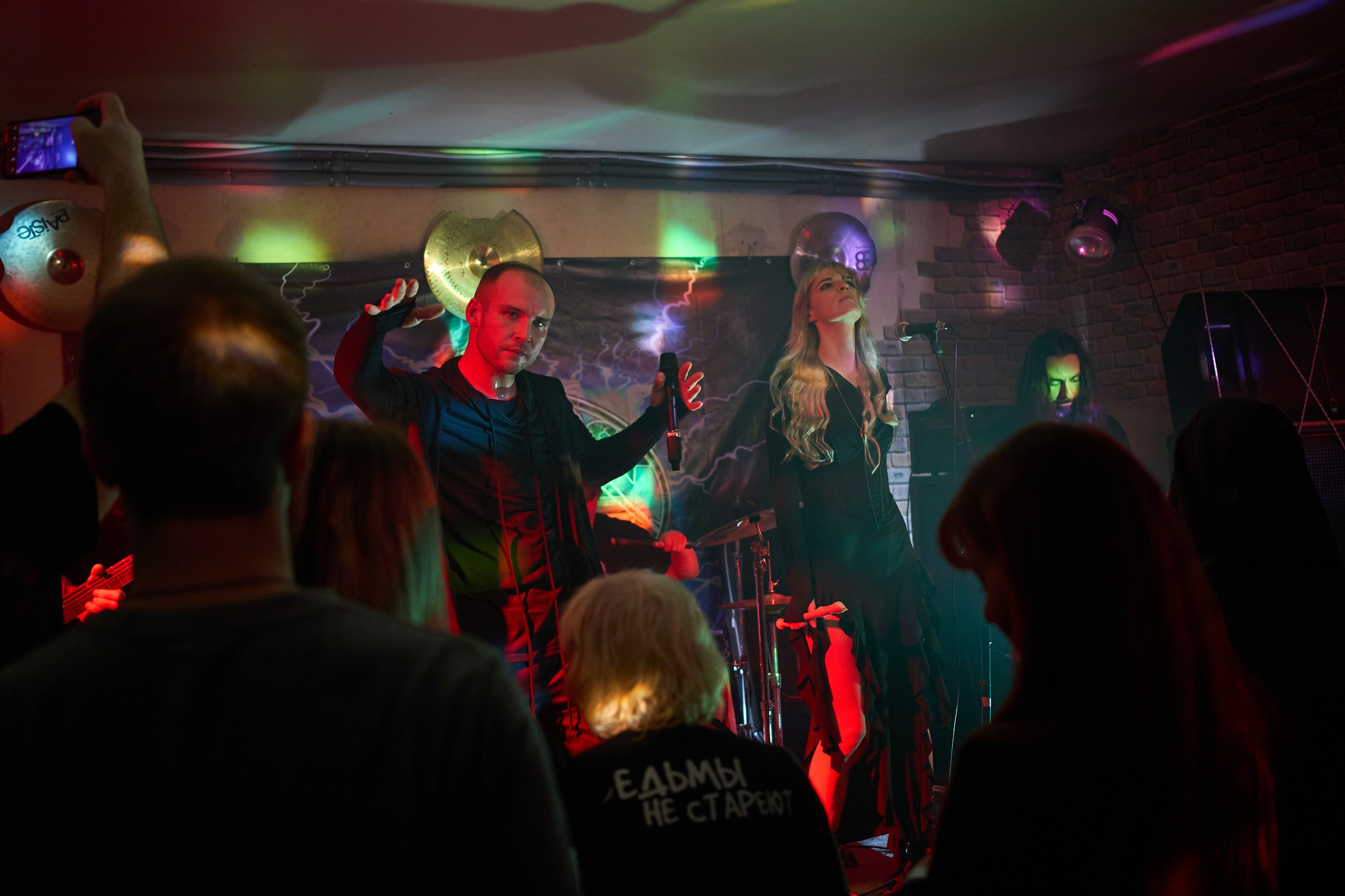 Концерт Фаворит/Омут/Альвхейм в Мичуринске (18.10.2025). Фотографирует красивое Денис Горностаев