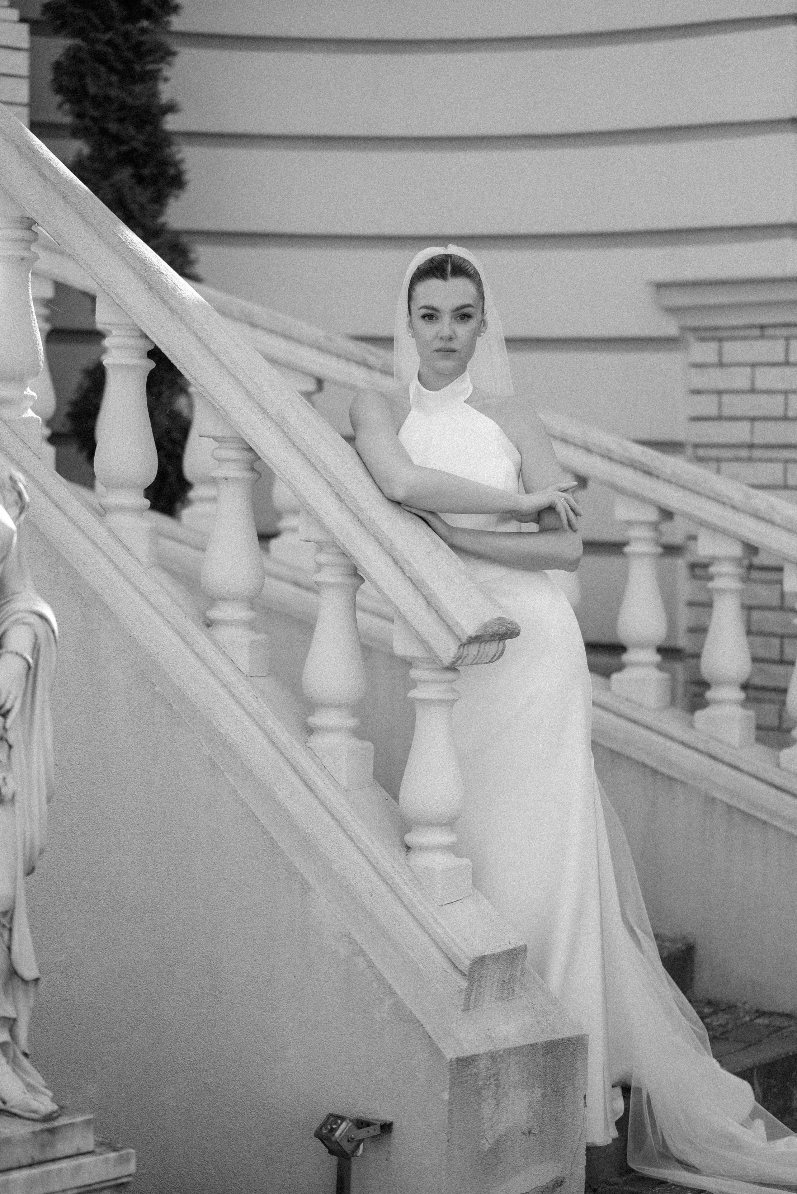 Wedding day in VERSAL PARK. Wedding PHOTOGRAPHER Andrew Vnukov