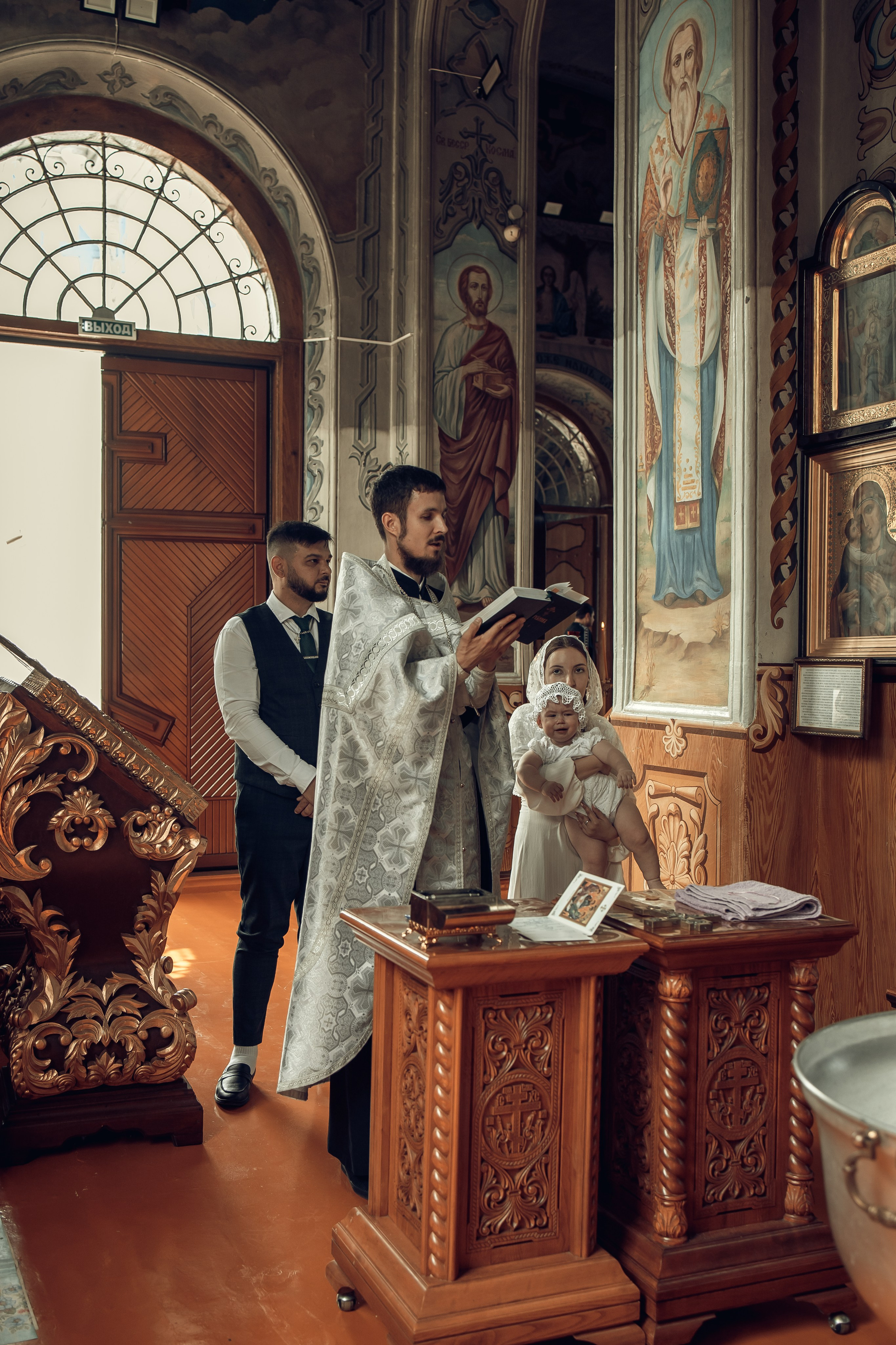 Таинство Крещения Василисы. Свято-Успенский храм. Свадебный фотограф Краснодар Инна Кириенко