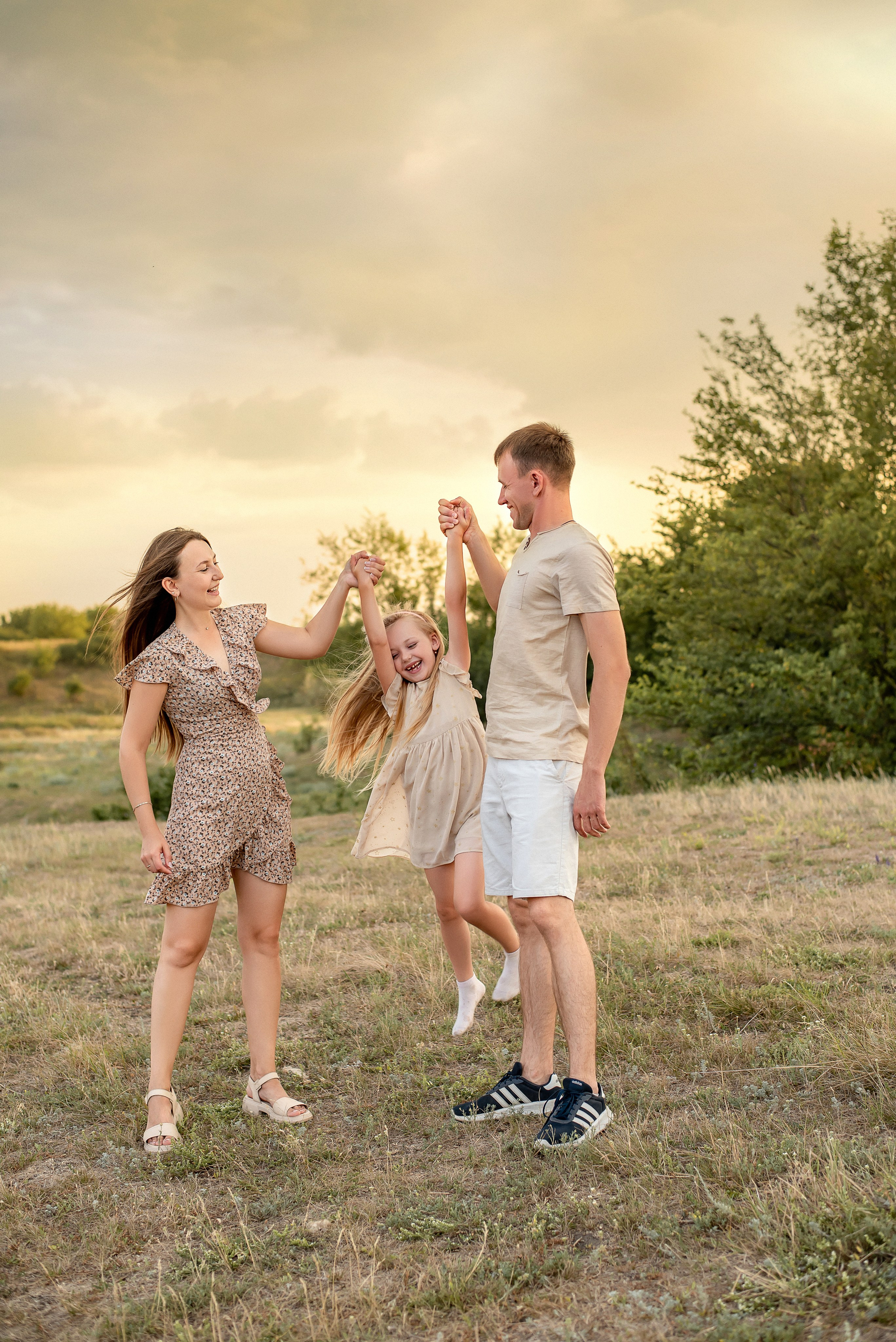 Семейная съемка на поляне 07.2024. Семейный и детский фотограф Наталья Горда