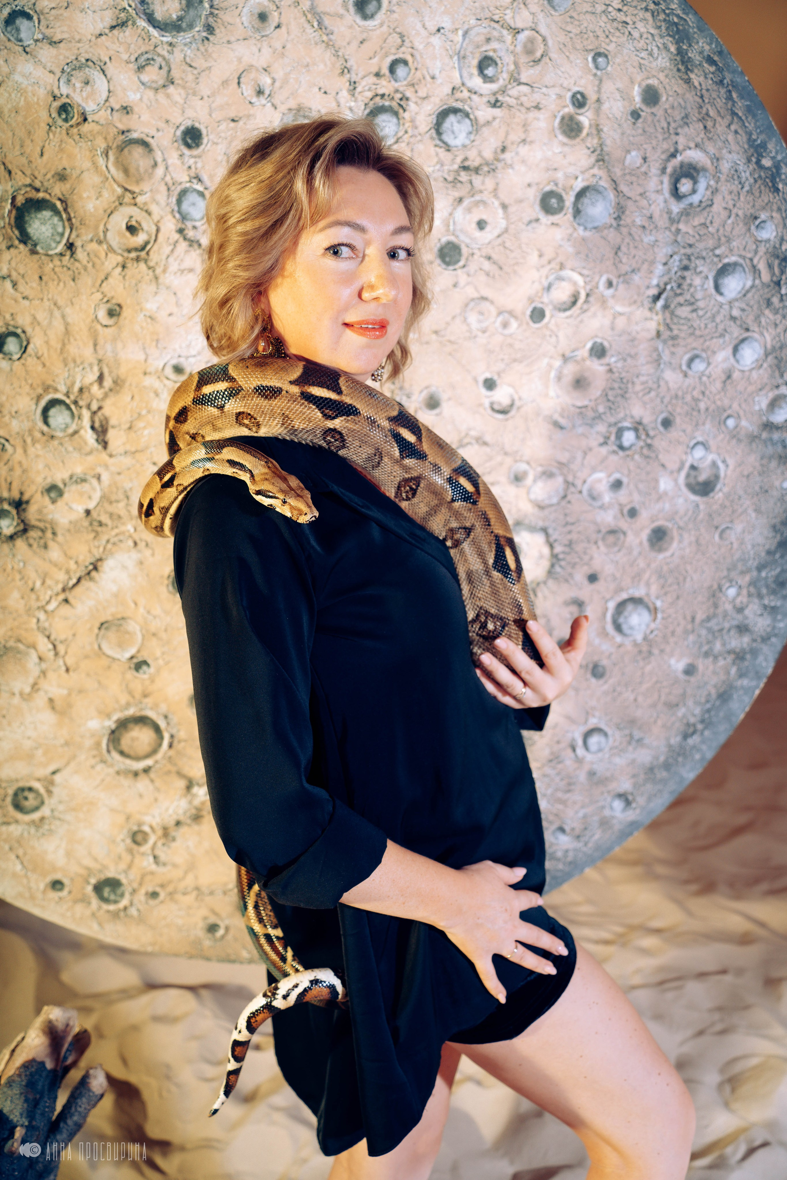 Новогодняя съемка с символом года для проекта Dolce Donna. Ваш фотограф в Санкт-Петербурге Анна Просвирина