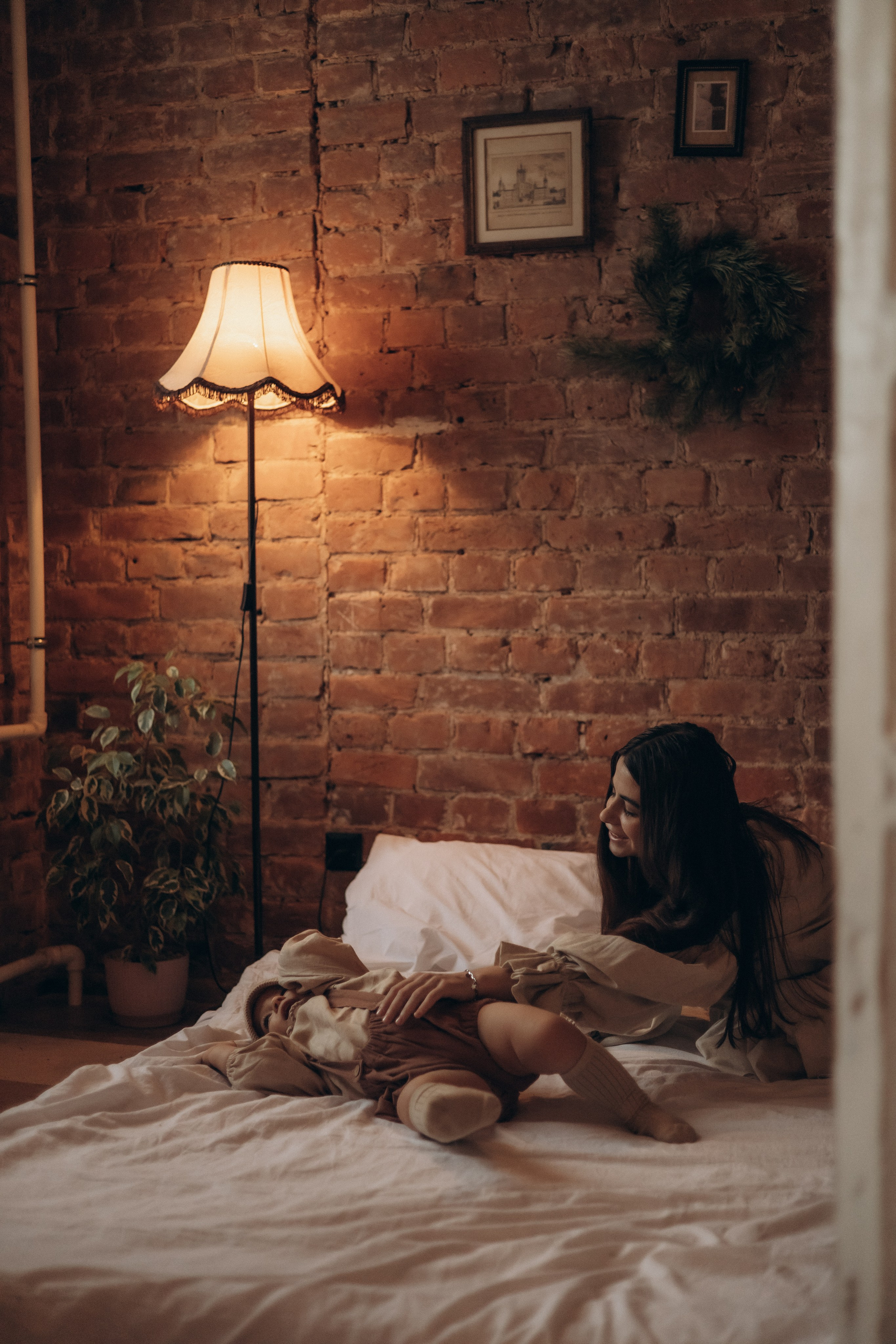 Валя и малышка Ева. Семейный, домашний, ньюборн фотограф Москва Цветкова Елизавета