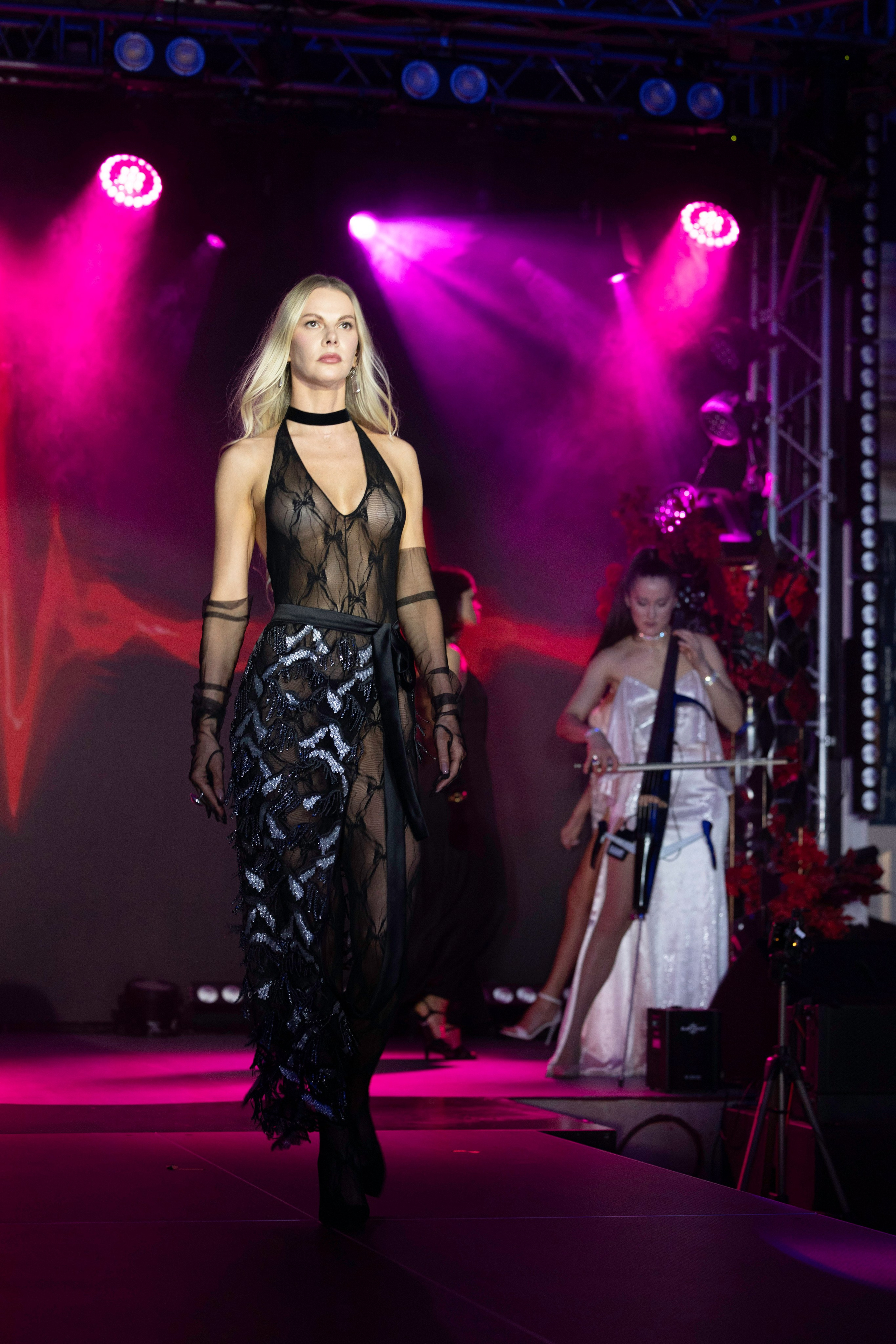 Модный показ «ИСКУШЕНИЕ» Казино Шамбала. Фотограф Olya Posnimay