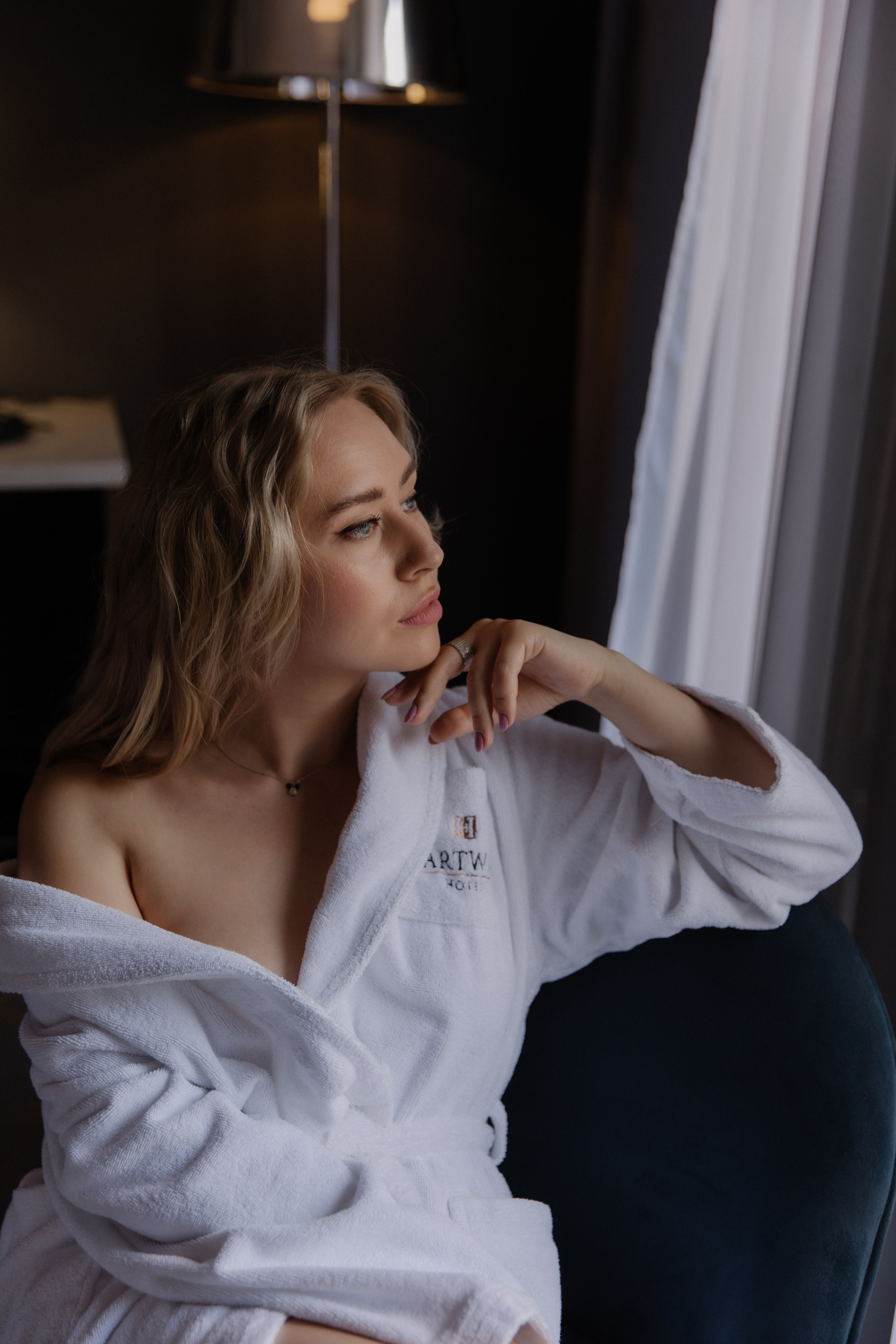 Саша. Фотодень в отеле. Семейный и свадебный фотограф в Москве и Зеленограде Пилипенко Юлия