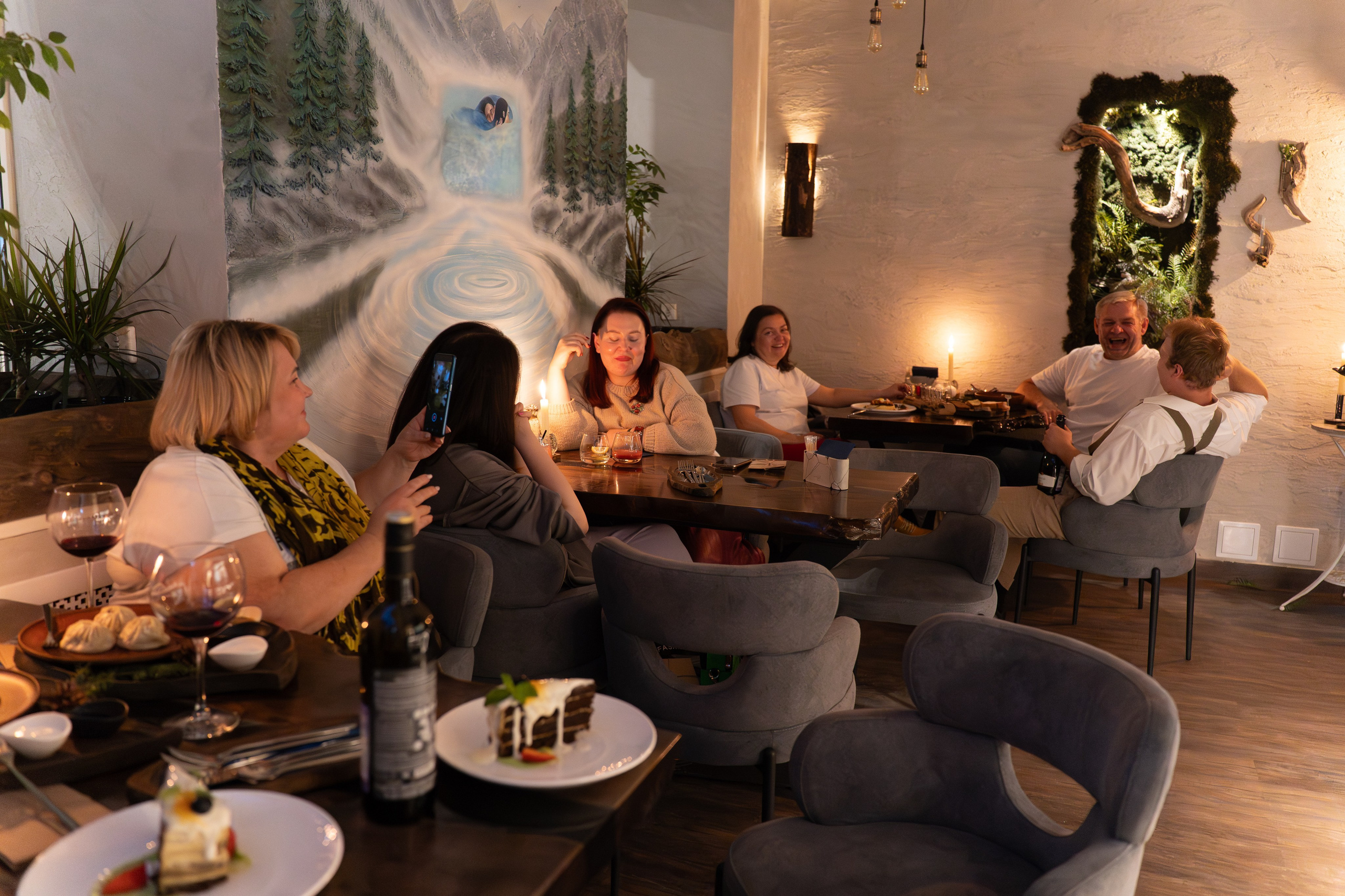 Лед и ложка. Для тех, кто не ждёт удачи, а создаёт её. Каждая фотосессия — это твой момент, твой стиль, твой успех. 📸