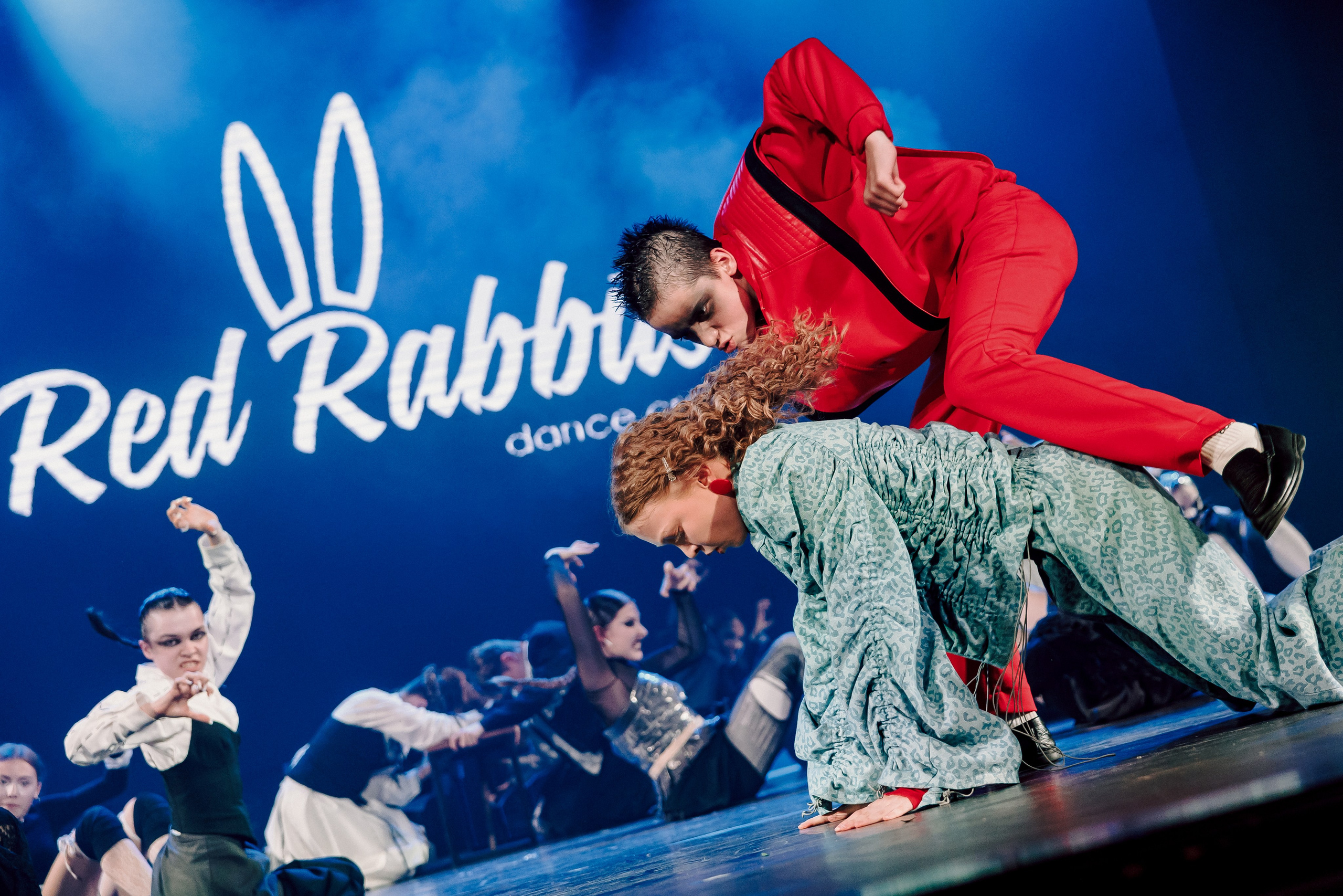 Отчётный концерт танцевальной школы «Red Rabbits» 2025. Лёшка Варзегов — фотограф