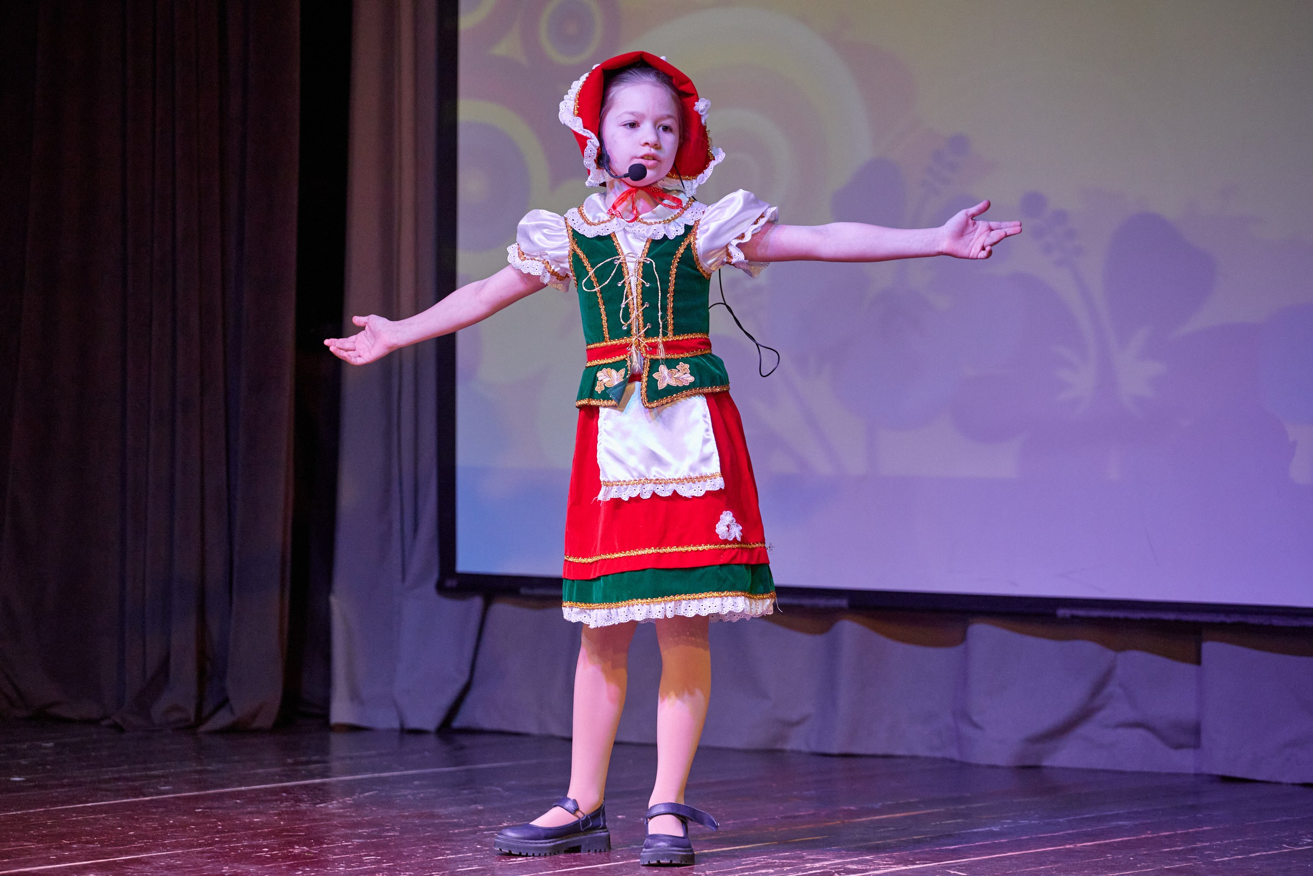 Школьный концерт. Предметный и контентный фотограф в Москве Курочкина Оксана