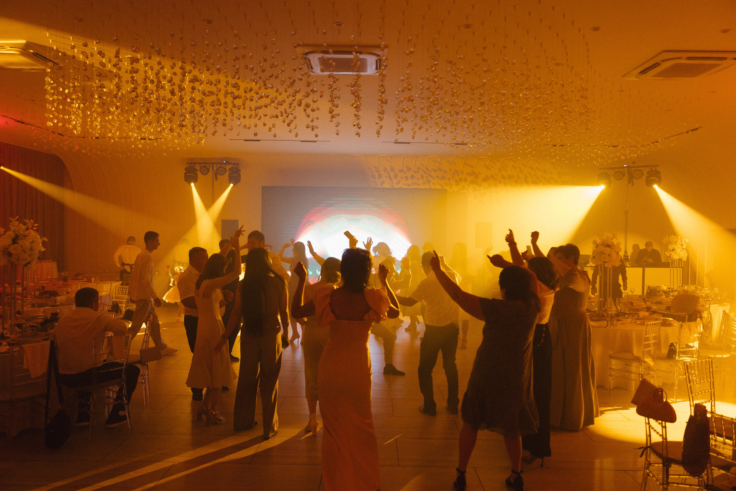 Just dance. Фотограф в Астрахани Радмир Баймухамедов