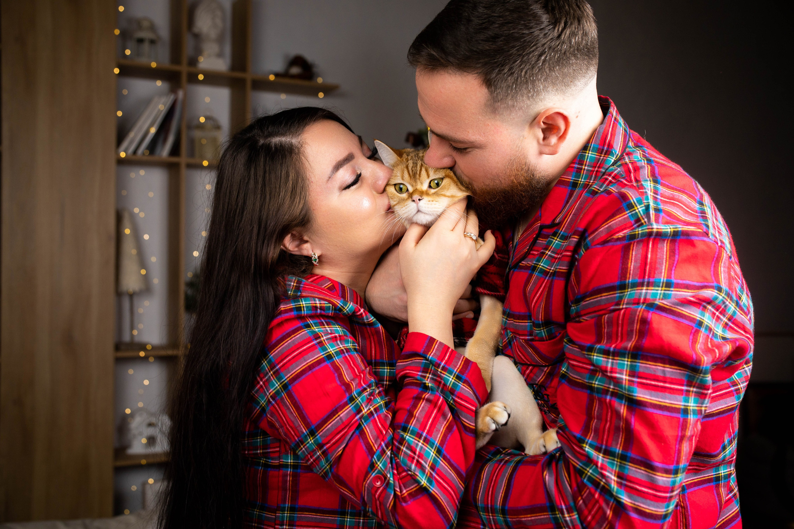 Фотосессия семейная «Новый год c пушистиком». Фотограф в Крыму Татьяна Барицкая ЕНОТИКА