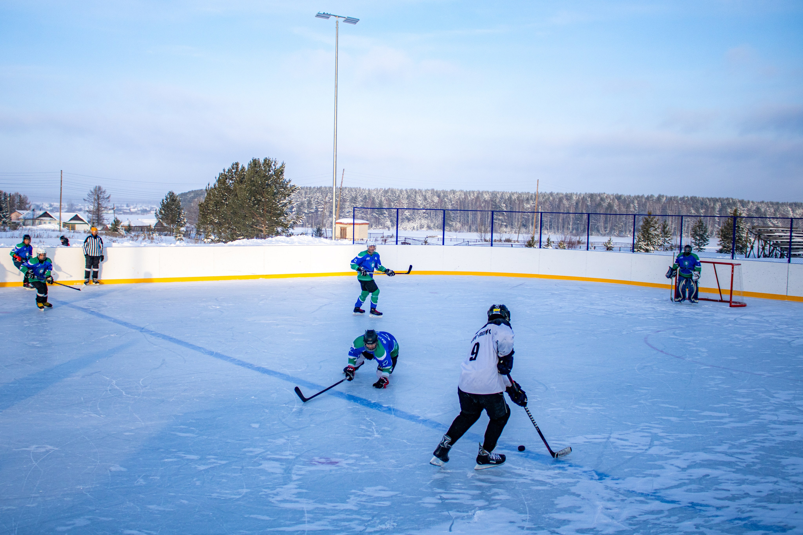Хоккей г.п Атиг-г.п Дружинино
