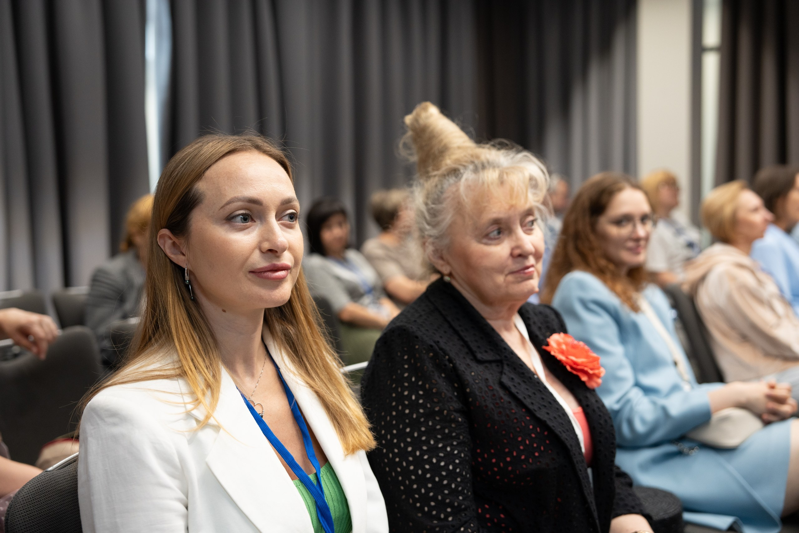 Конференции. Katya Schou