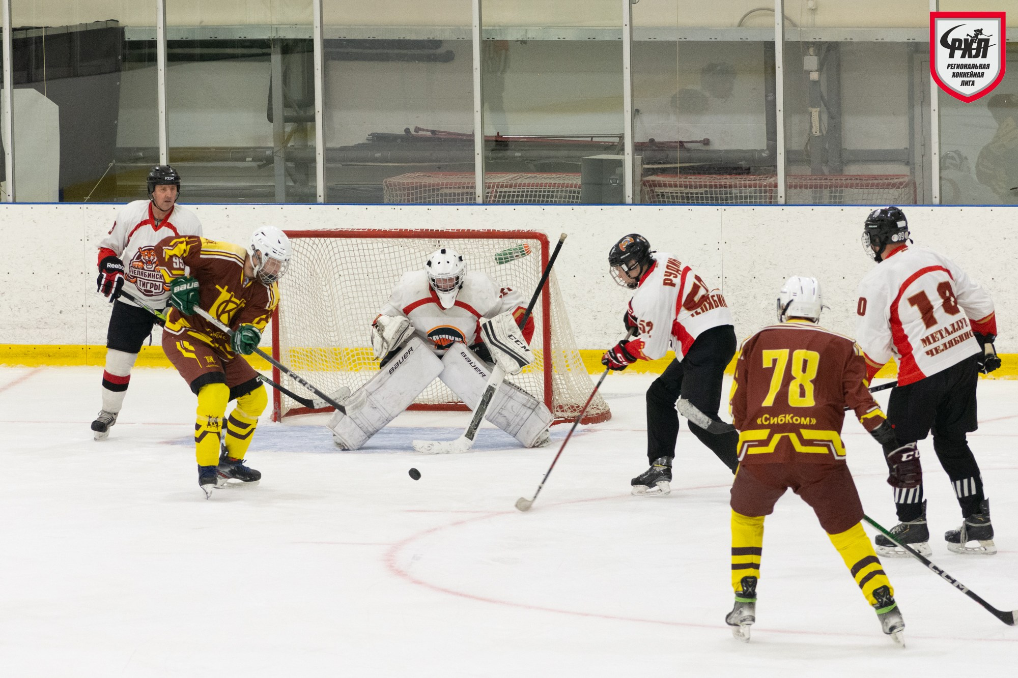 Хоккей. Фотограф Максим Буряк