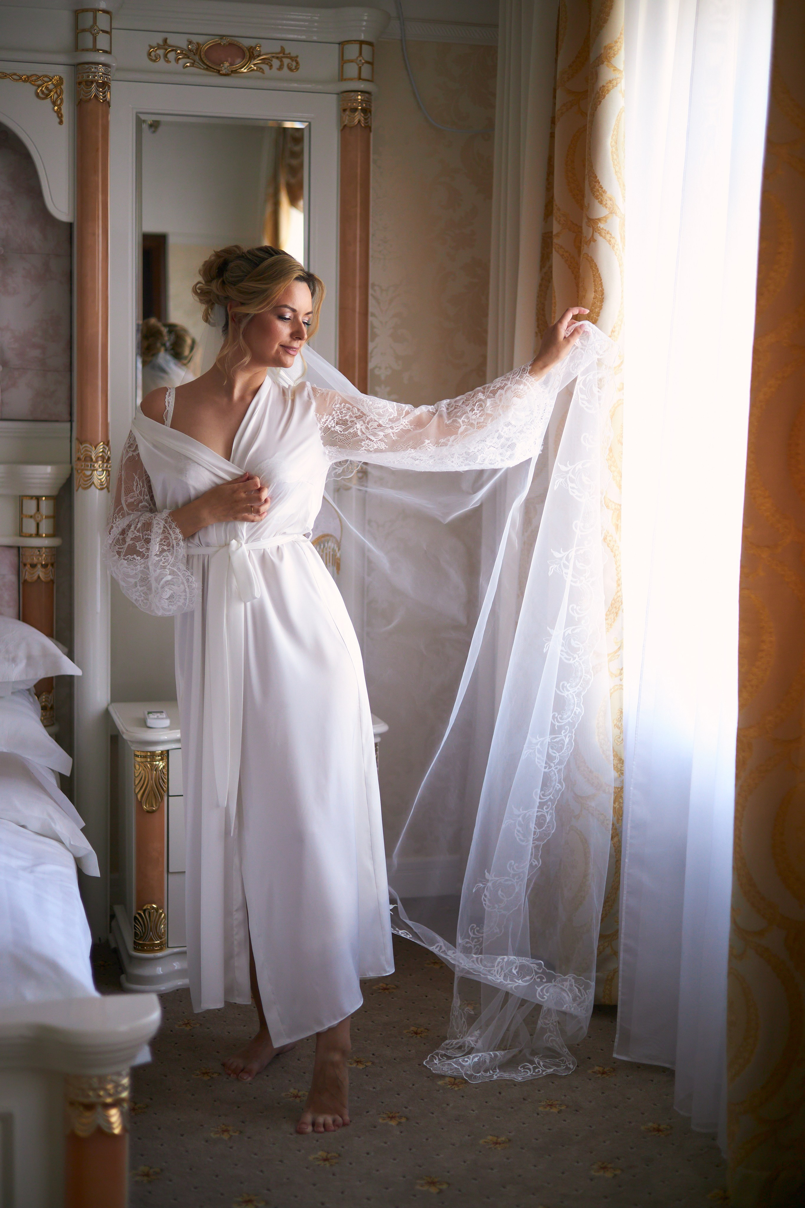 невеста у окна