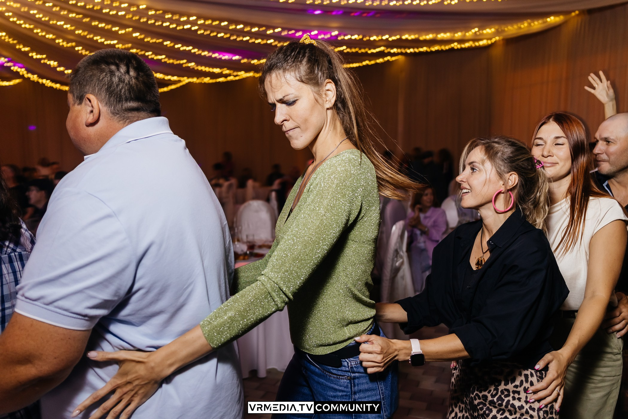 Ресторан «Империя»: Вечеринка 90-х