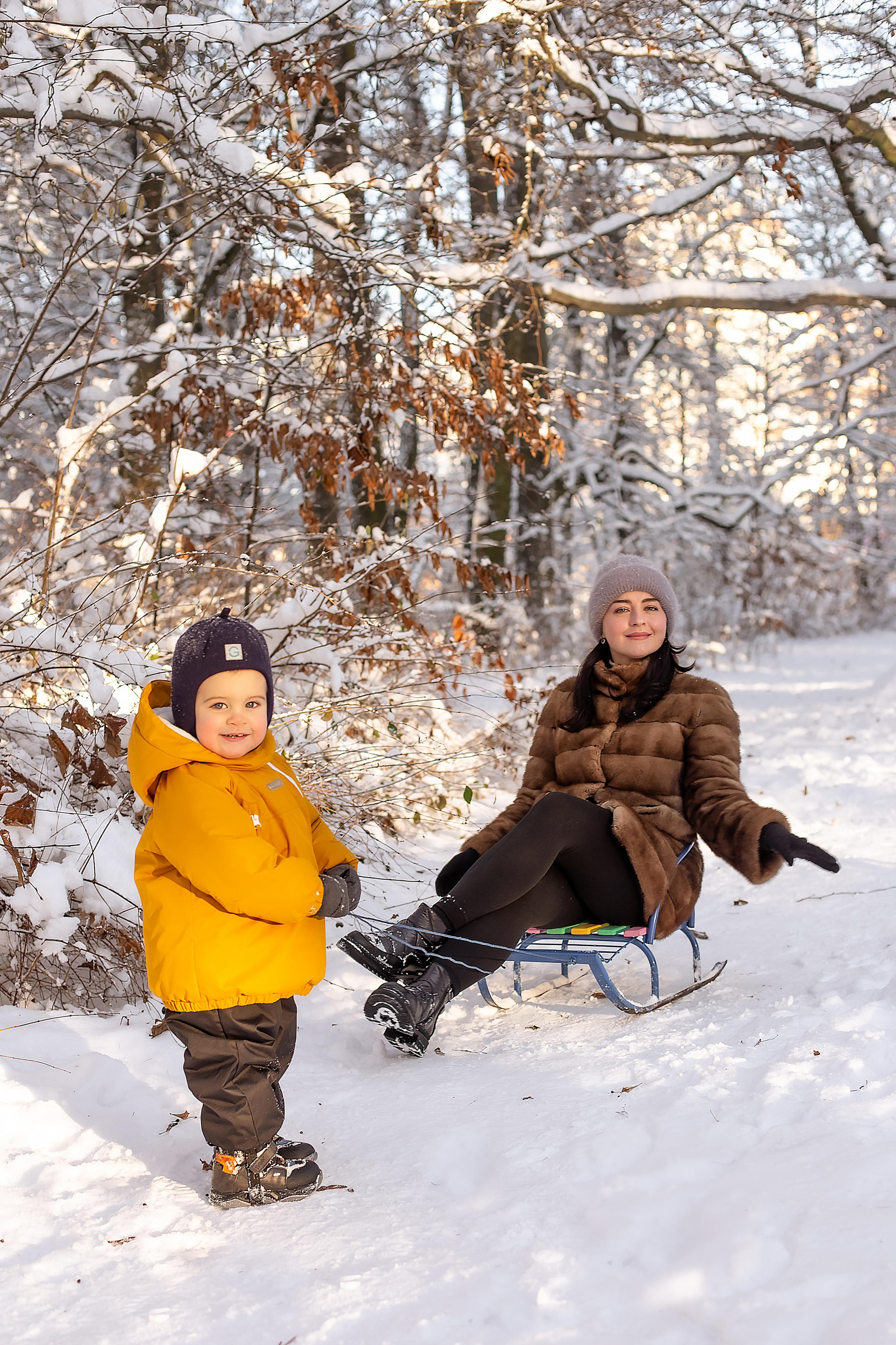 Ромася и Кристина. Зима. Фотограф в Калининграде Решетникова Алина