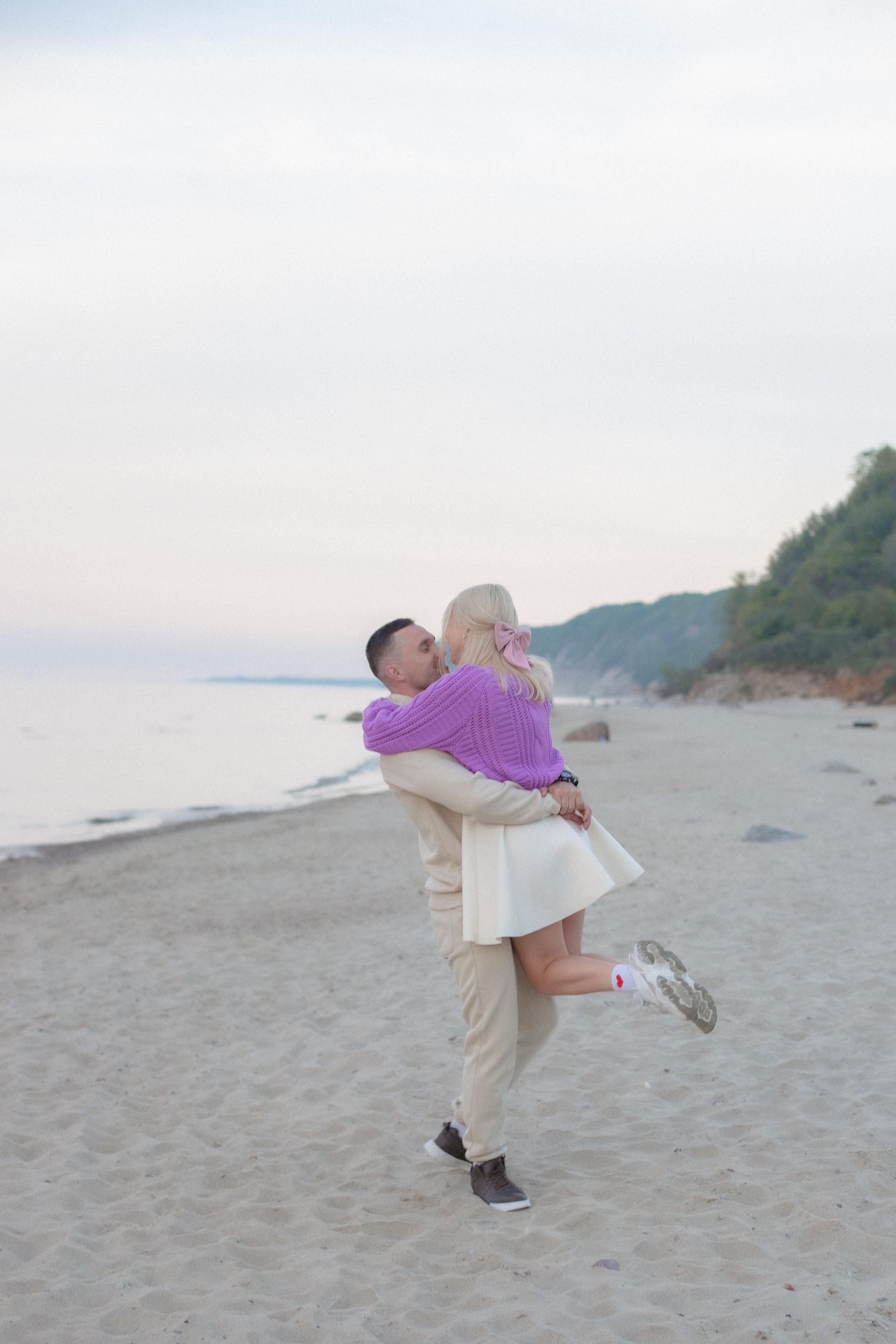 Витя и Ульяна. На берегу моря. Фотограф в Калининграде Решетникова Алина