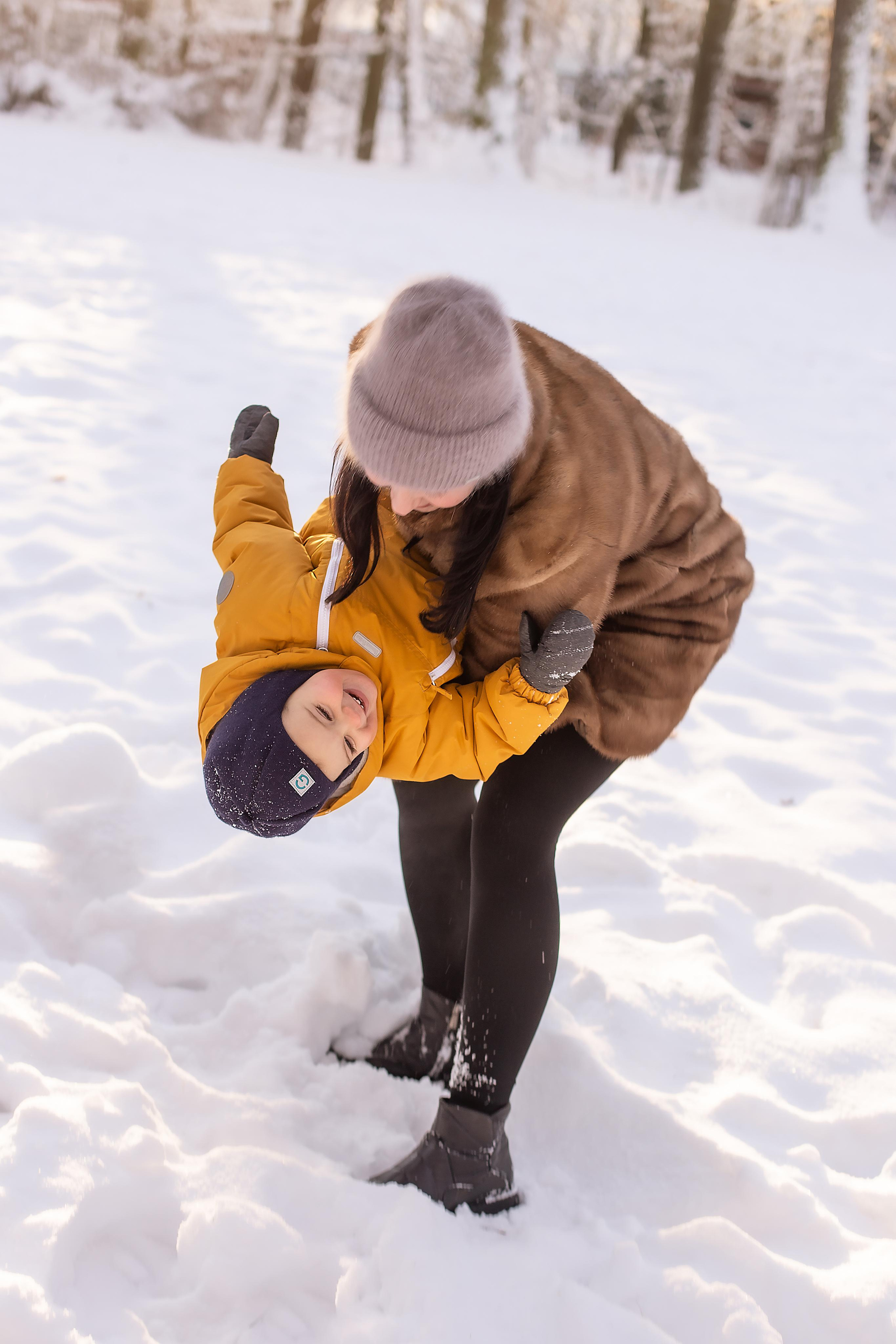 Ромася и Кристина. Зима. Фотограф в Калининграде Решетникова Алина