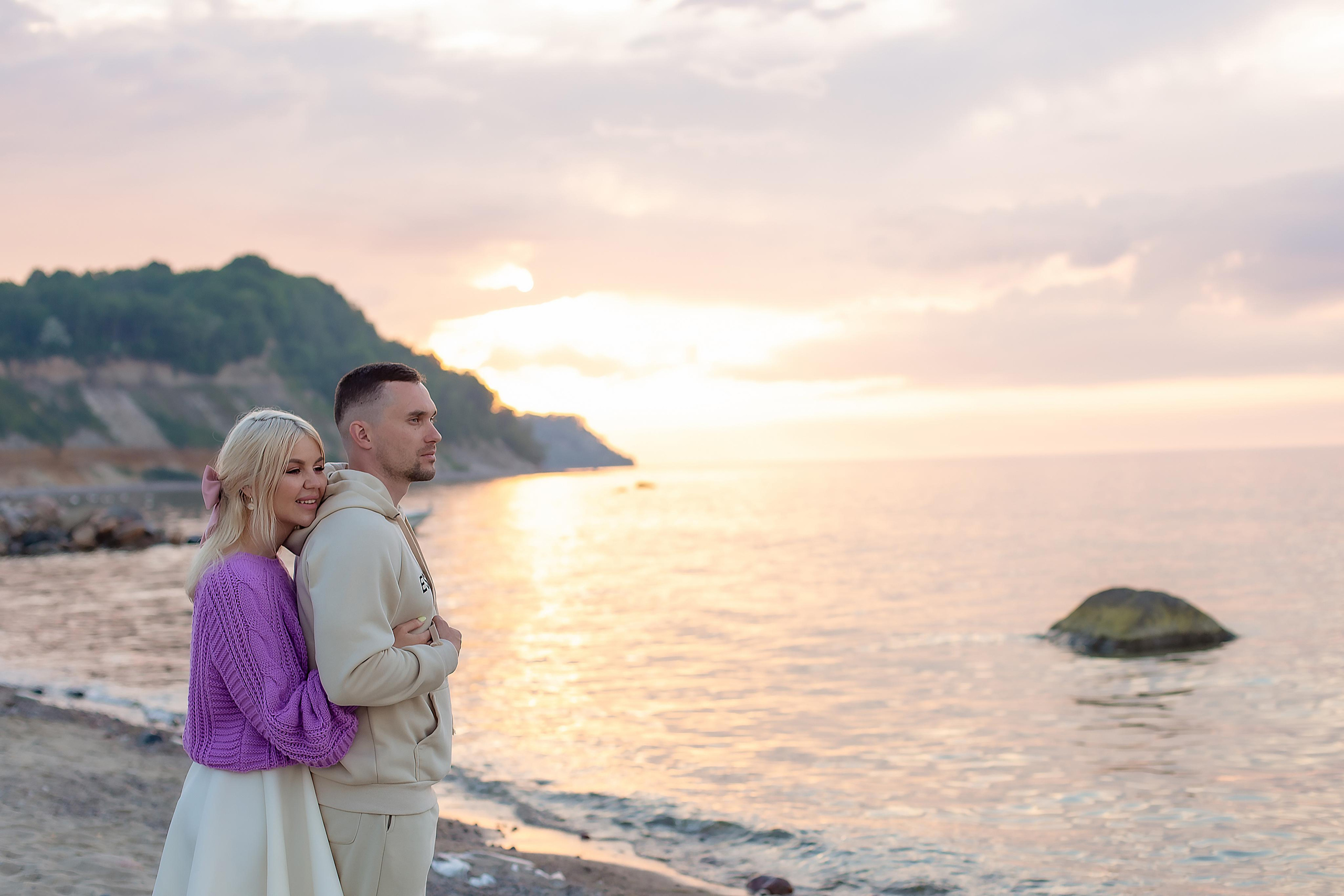 Витя и Ульяна. На берегу моря. Фотограф в Калининграде Решетникова Алина