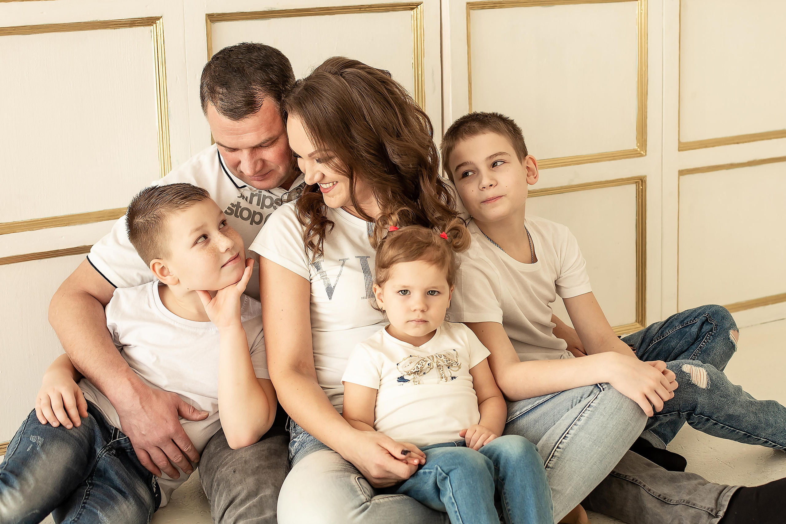 Милана, Надя, Миша, Стас и Егор. Кристалл. Фотограф в Калининграде Решетникова Алина